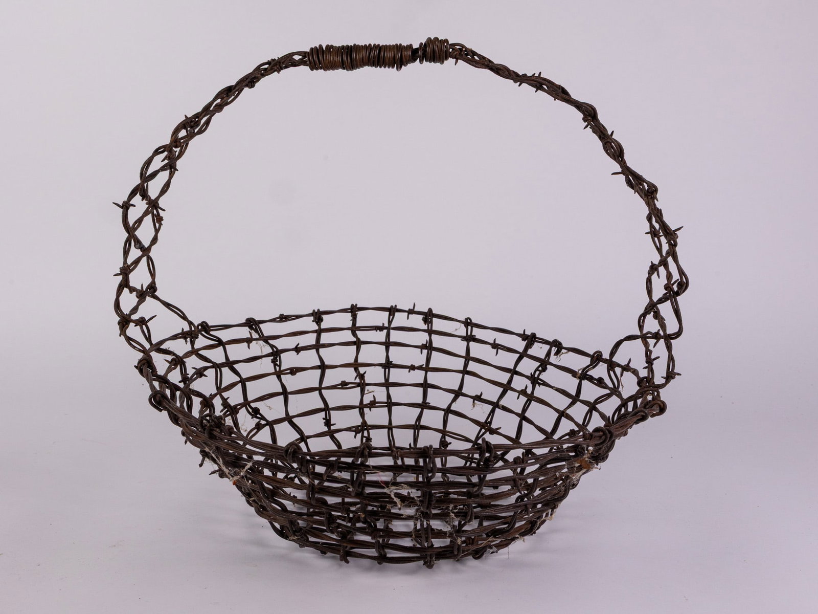 Vintage Rustic Folk Art Barbed Wire Basket (1 of 5)