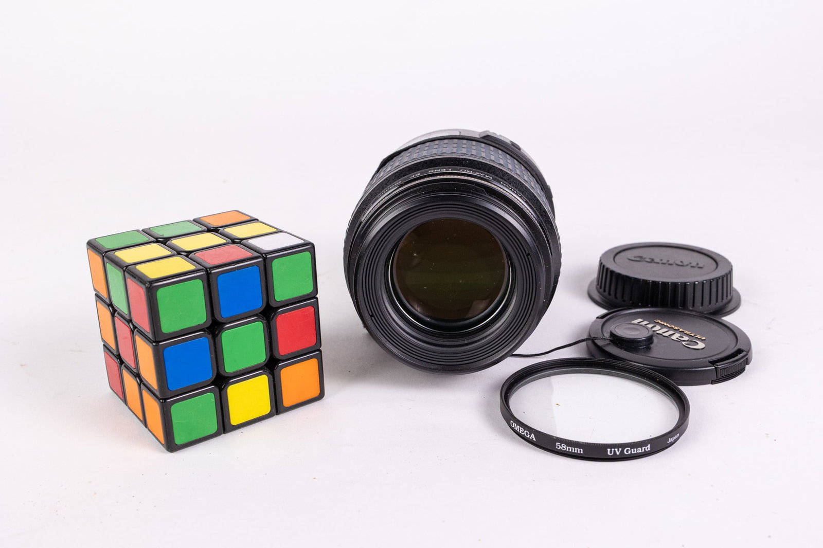 Canon Macro Lens EF 100mm 1:2.8 USM - 2