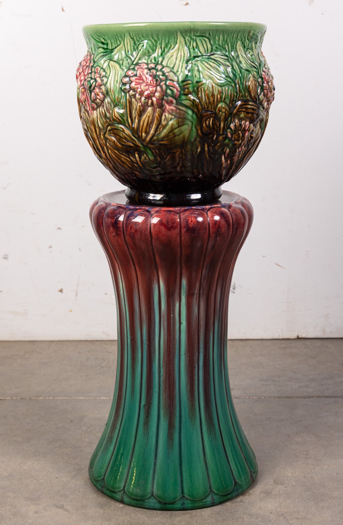 Vintage Majolica Jardiniere & Pedestal (1 of 5)