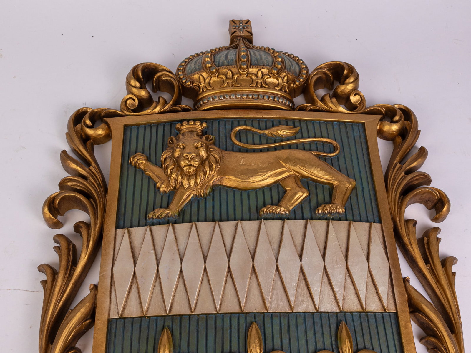 Vintage Mid Century Burwood Crest Shield Wall Hanging - 2