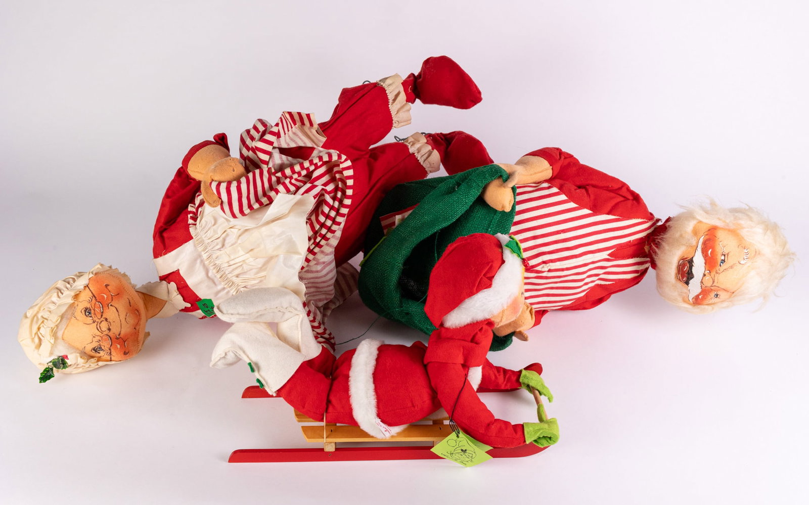 Three LARGE Vintage Annalee Holiday Figures: Three LARGE Vintage Annalee Holiday Figures Size 27" H Literature Brooks Auction – Online Auction Terms & Conditions Contact: (856) 694-2960 | info@brooks.auction READ BEFORE YOU BID: We want