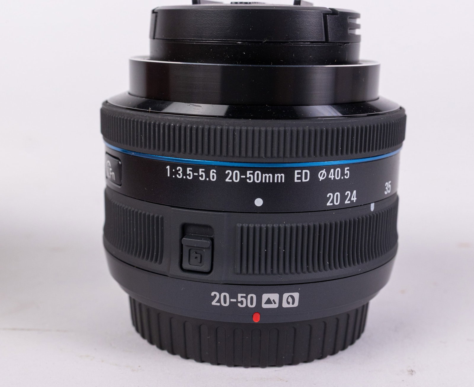 Samsung NX100 Digital Camera with Additional Zoom Lens - 9