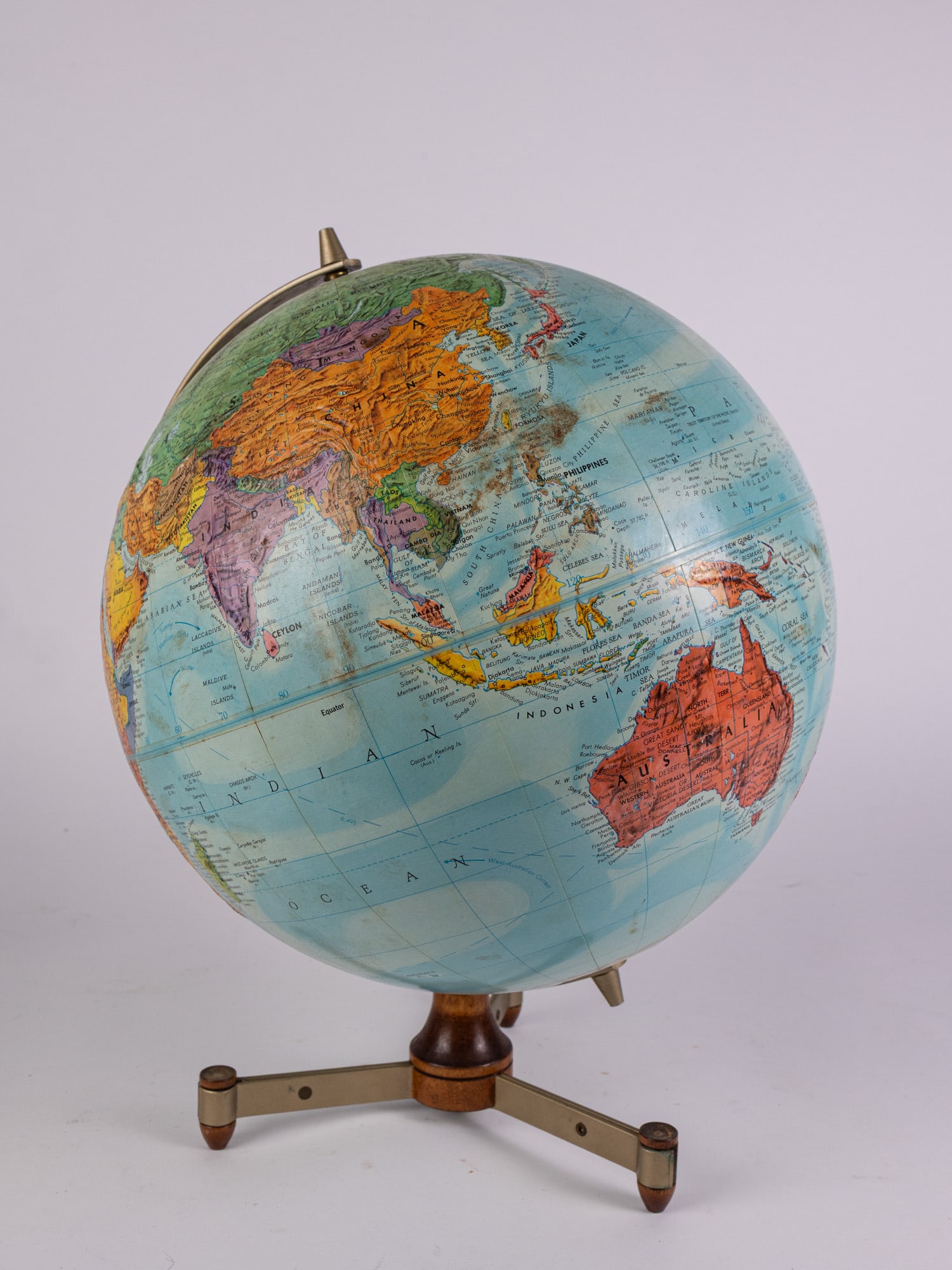 Vintage Replogle Stereo Relief World Globe (1 of 5)