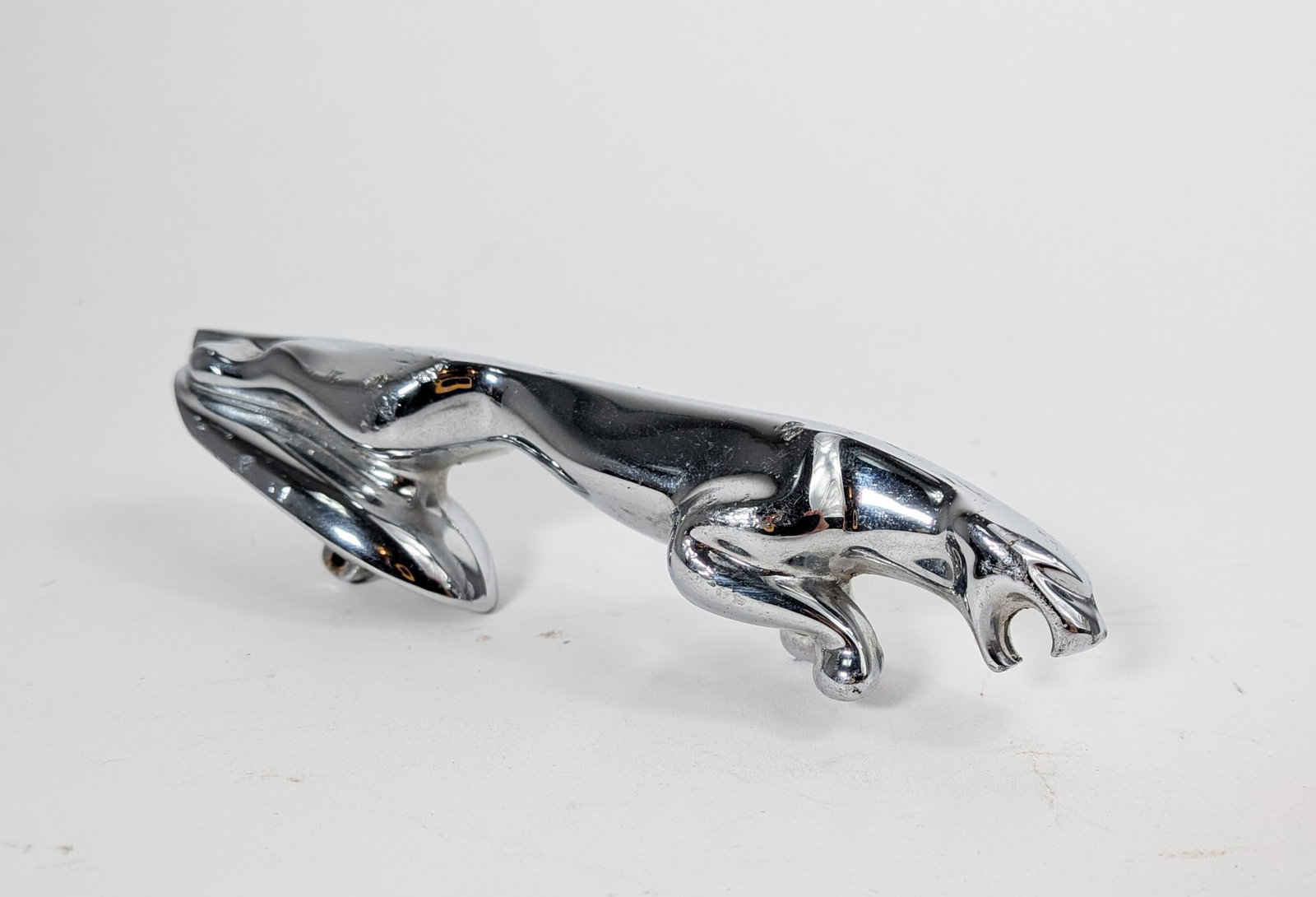 Jaguar Hood Ornament (1 of 4)