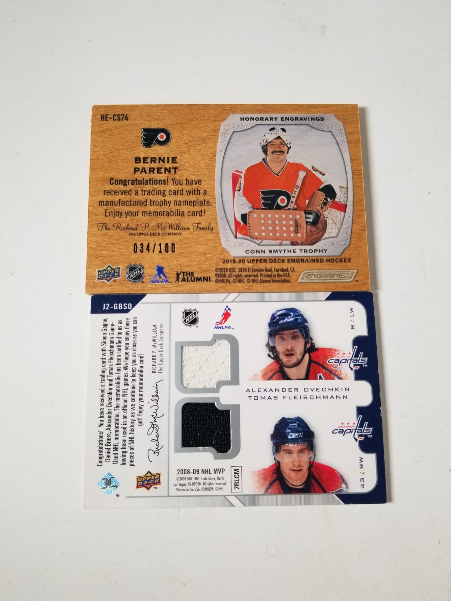Assortment of Flyers Autograph and Relic Cards - 4