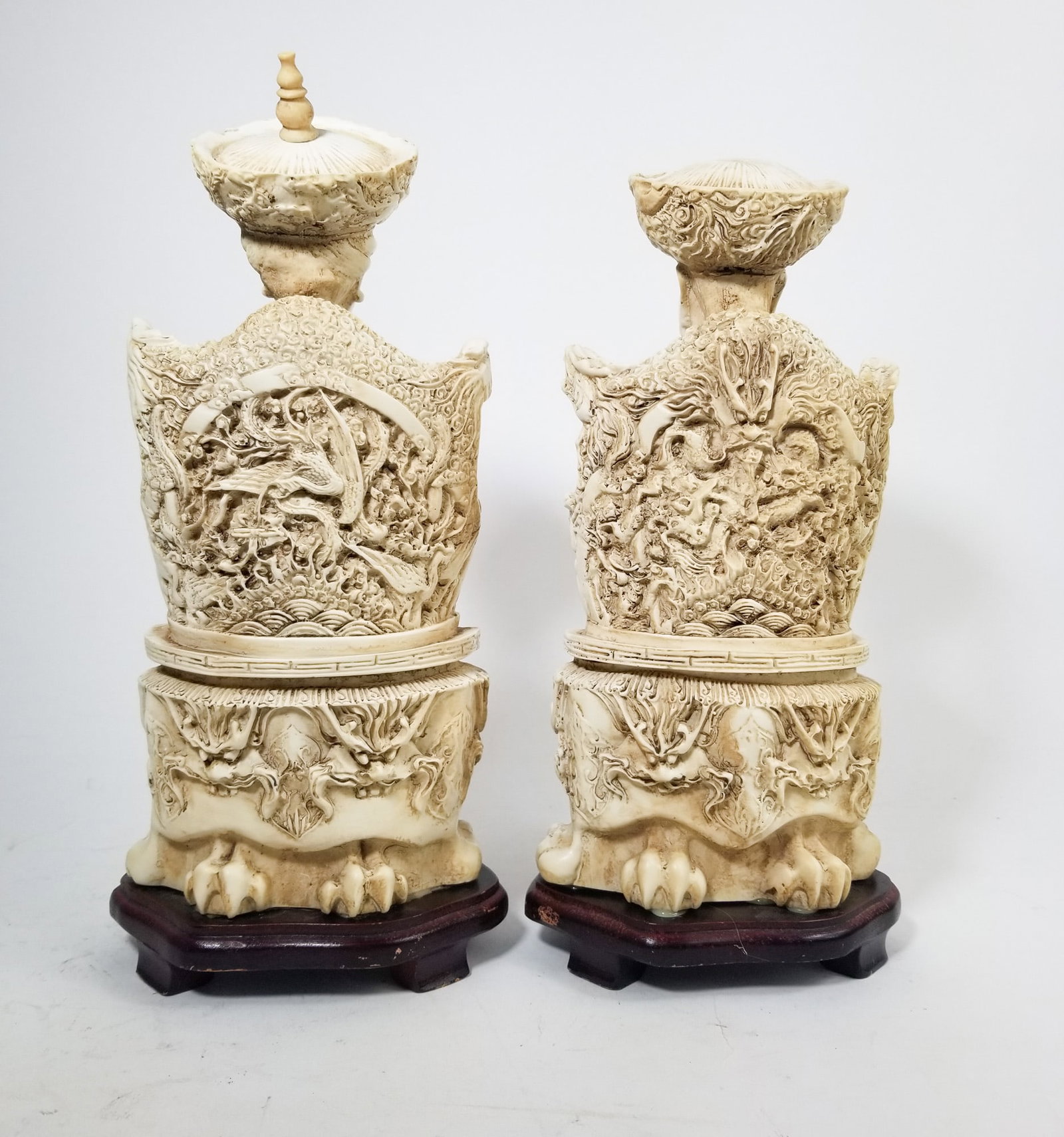 A Pair of Vintage Chinese Carved Resin Emperor & Empress Figures - 4