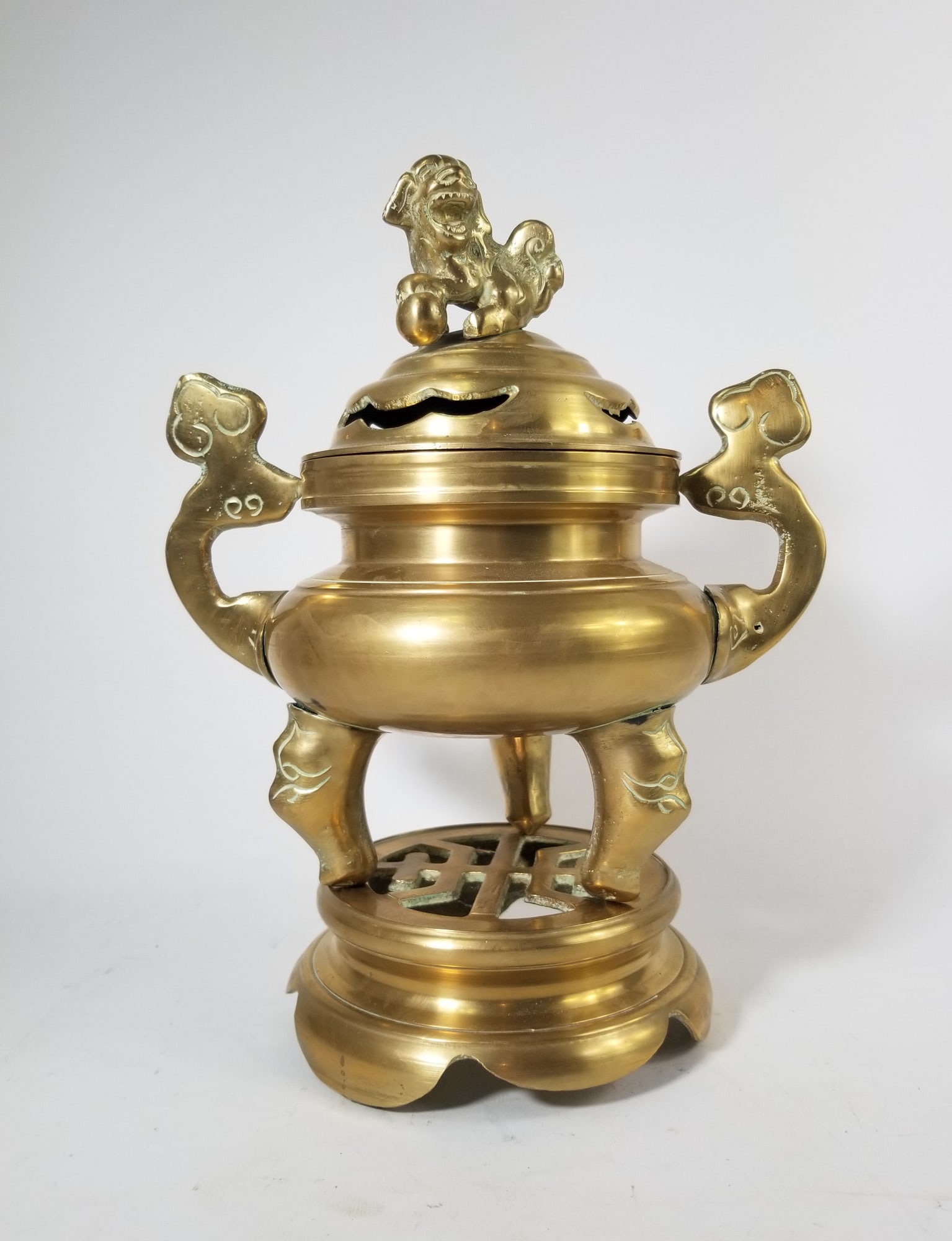 Vintage Brass Chinese Foo Dog Incense Burner: Vintage Brass Chinese Foo Dog Incense Burner Size 14" x 11" x 8" Literature Brooks Auction – Online Auction Terms & Conditions Contact: (856) 694-2960 | info@brooks.auction READ BEFORE YOU B
