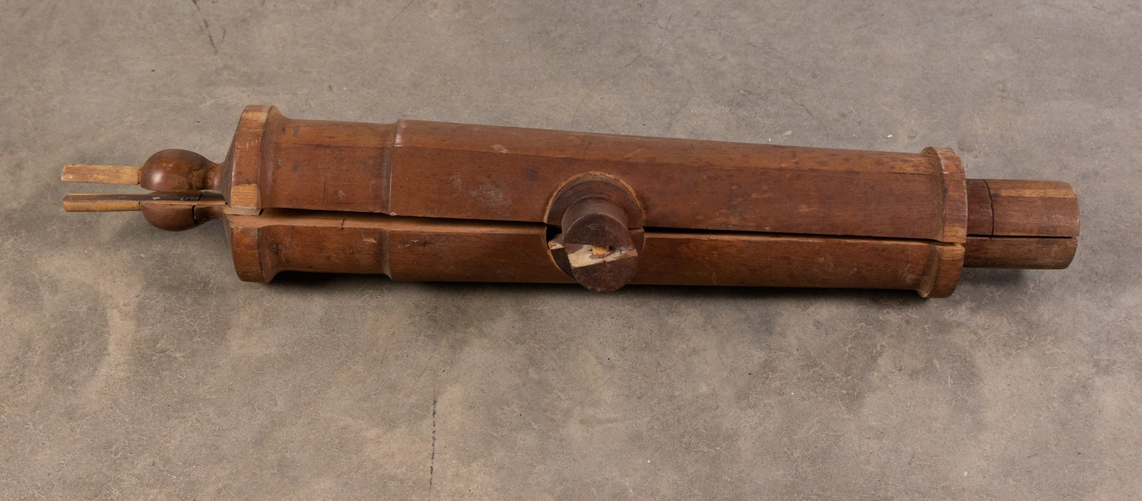 Vintage Wood Cannon Mold (1 of 5)