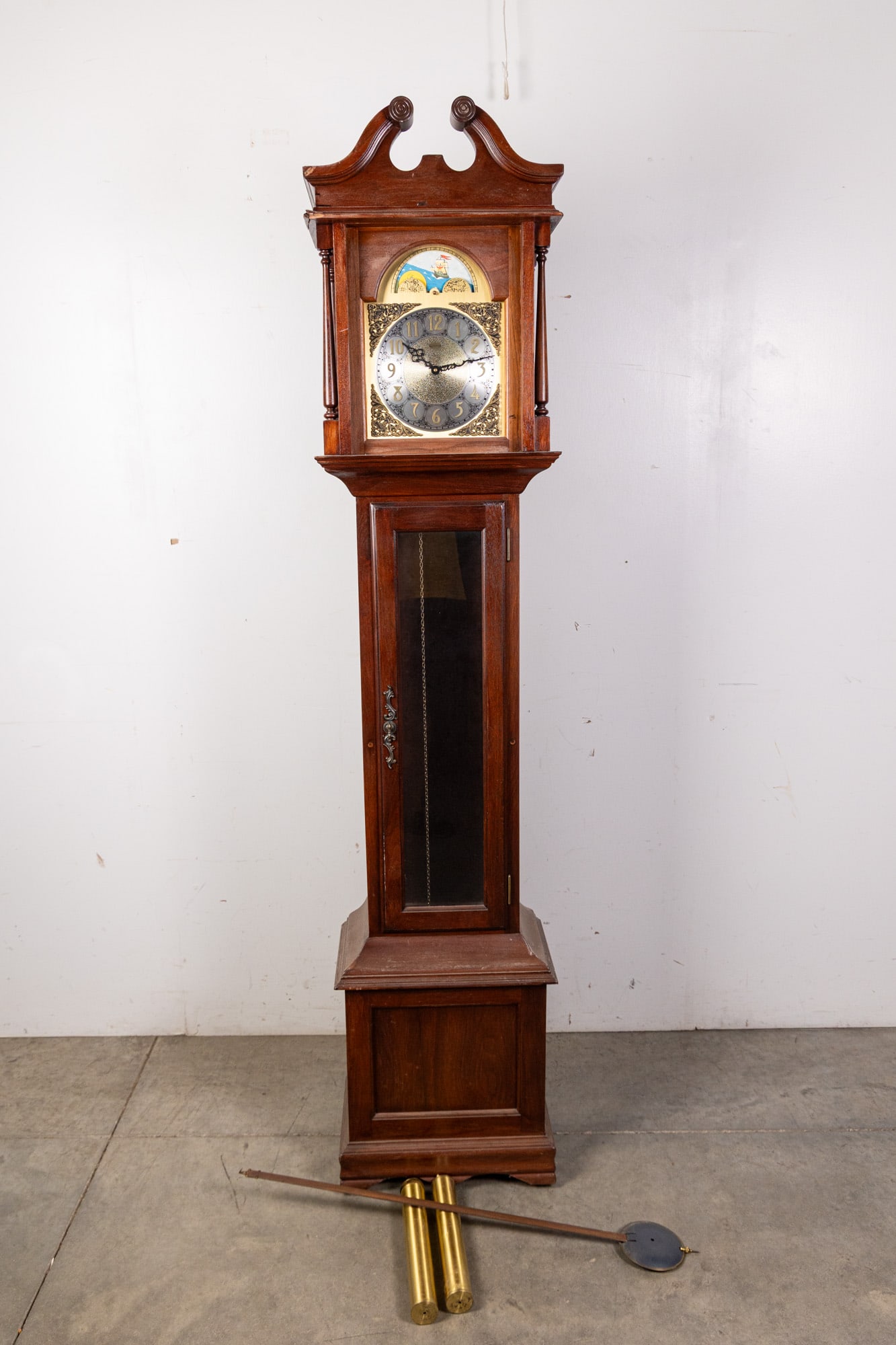 Viking Vintage Grandfather Clock (1 of 4)