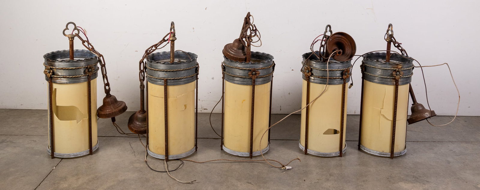 Vintage Set of Five Colonial Revival Pendant Lamps: Vintage Set of Five Colonial Revival Pendant Lamps Size 23" x 9" x 9" Literature Brooks Auction – Online Auction Terms & Conditions Contact: (856) 694-2960 | info@brooks.auction READ BEFORE YOU