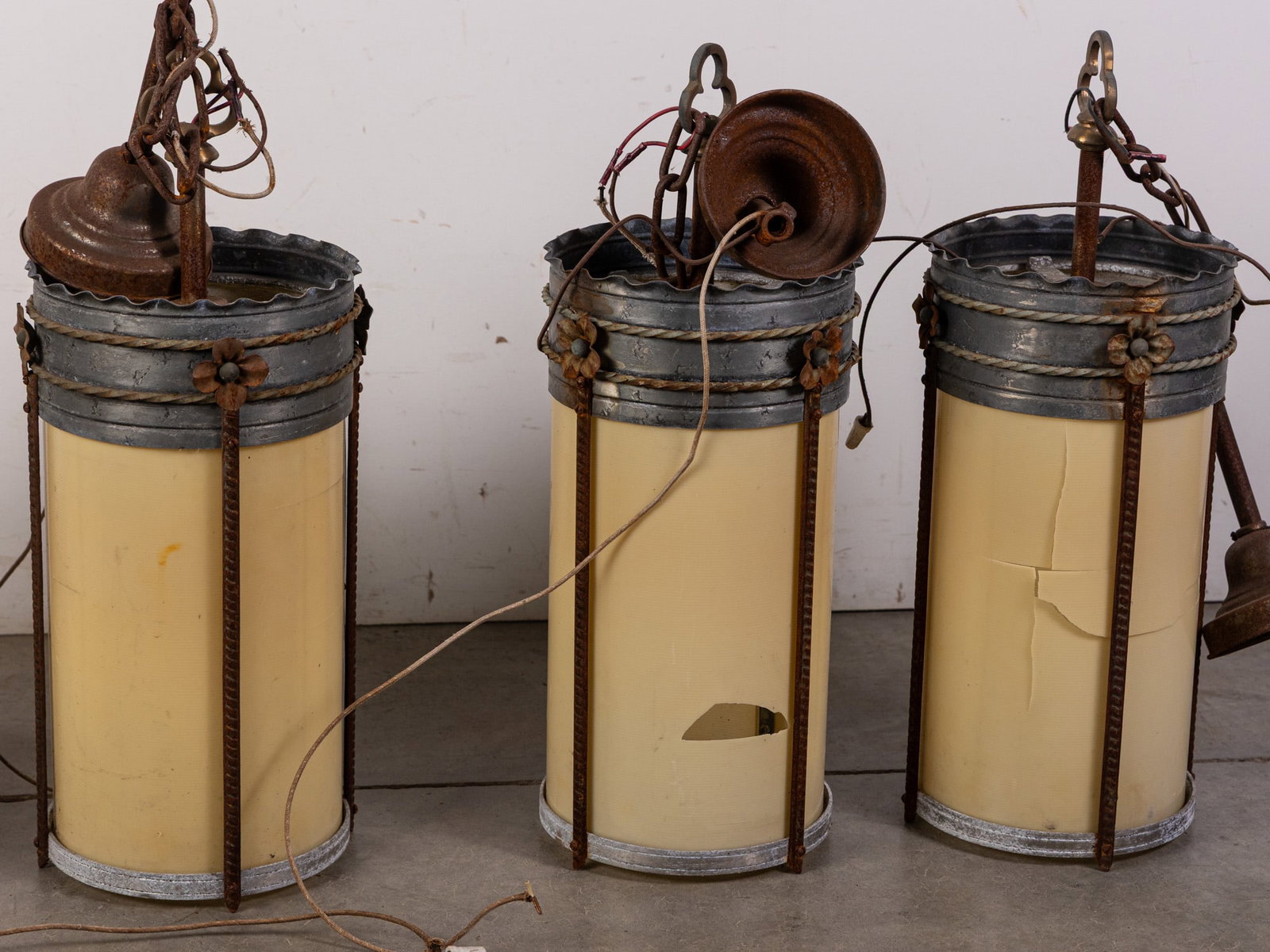 Vintage Set of Five Colonial Revival Pendant Lamps - 4
