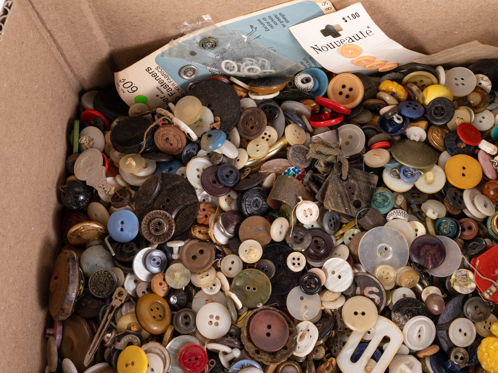 Large Lot of Vintage Buttons - 4