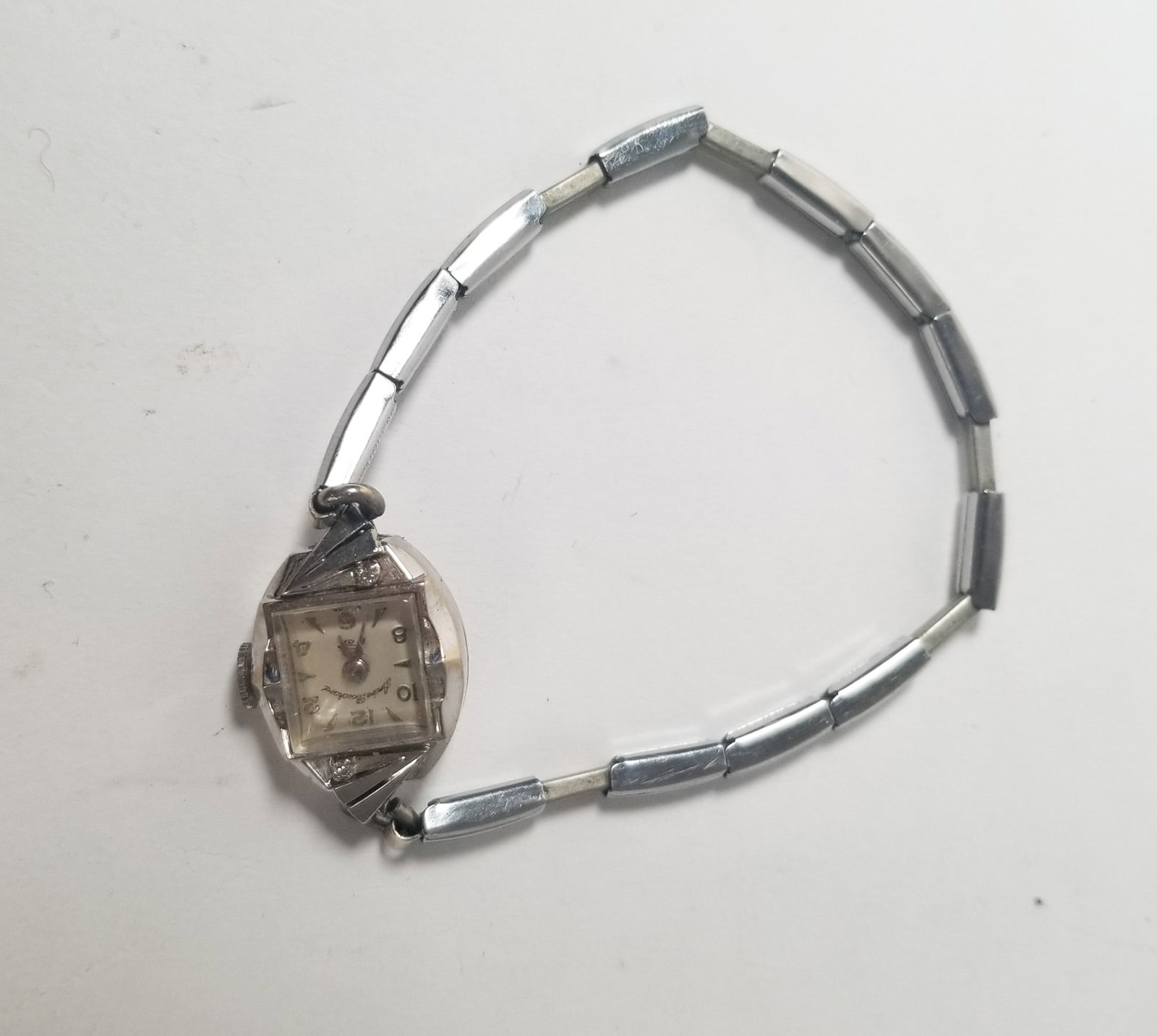Andre Bouchard Womens Watch Marked 14k: Andre Bouchard Womens Watch Marked 14k total weight 10.8g Literature Brooks Auction – Online Auction Terms & Conditions Contact: (856) 694-2960 | info@brooks.auction READ BEFORE YOU BID: We