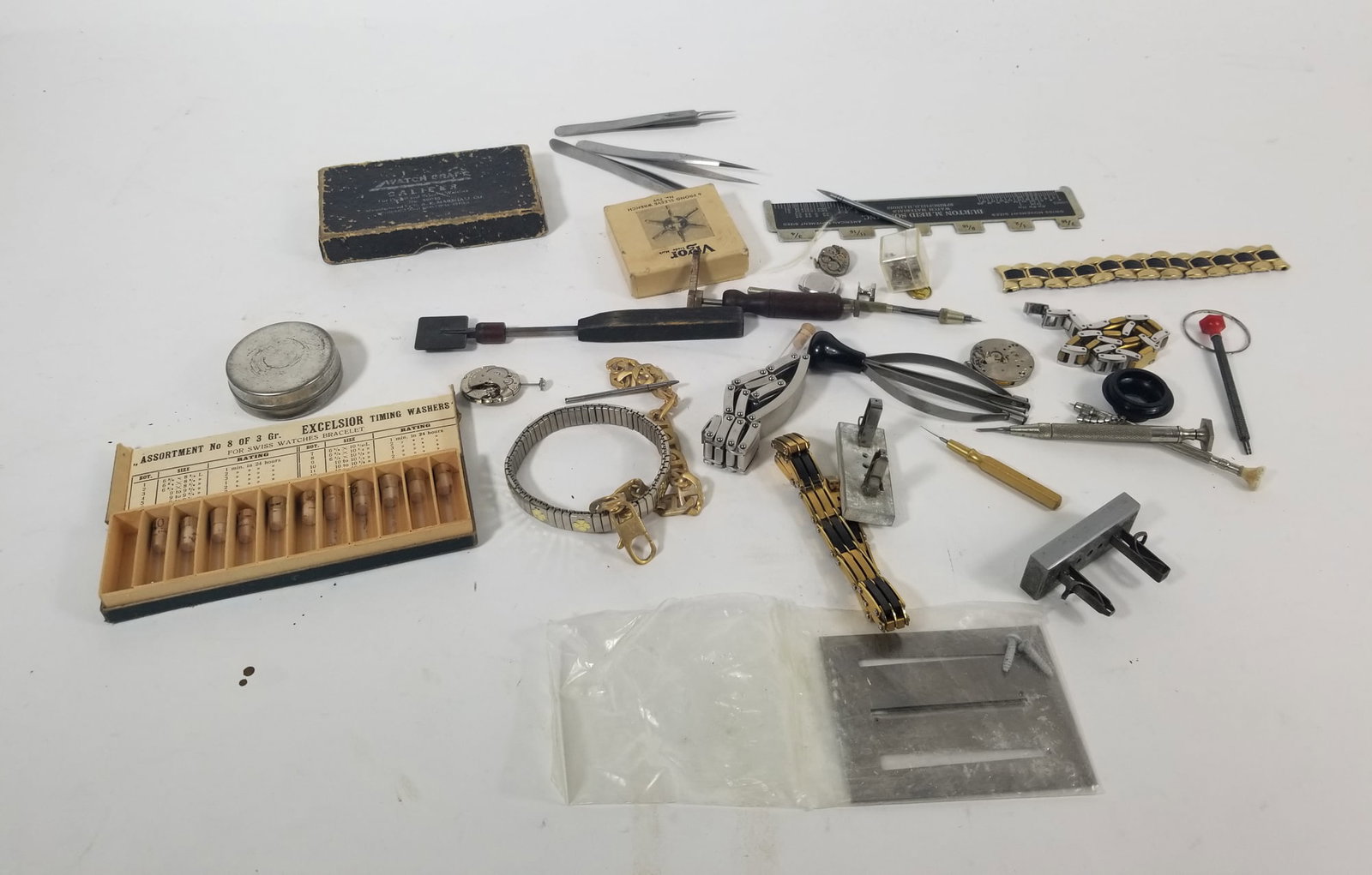 Watchmakers Lot: Watchmakers Lot Wrenches, calipers, Pullers Literature Brooks Auction – Online Auction Terms & Conditions Contact: (856) 694-2960 | info@brooks.auction READ BEFORE YOU BID: We want you to feel