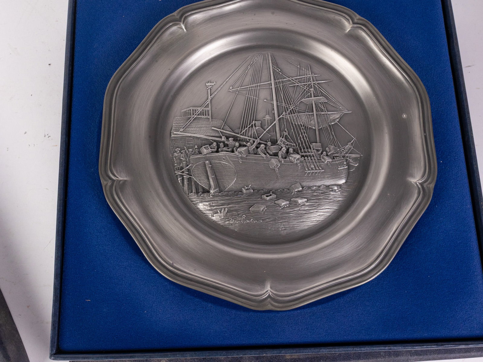 Set of Twelve Commemorative Pewter Plate Commemorating the Bicentennial By The Franklin Mint - 13