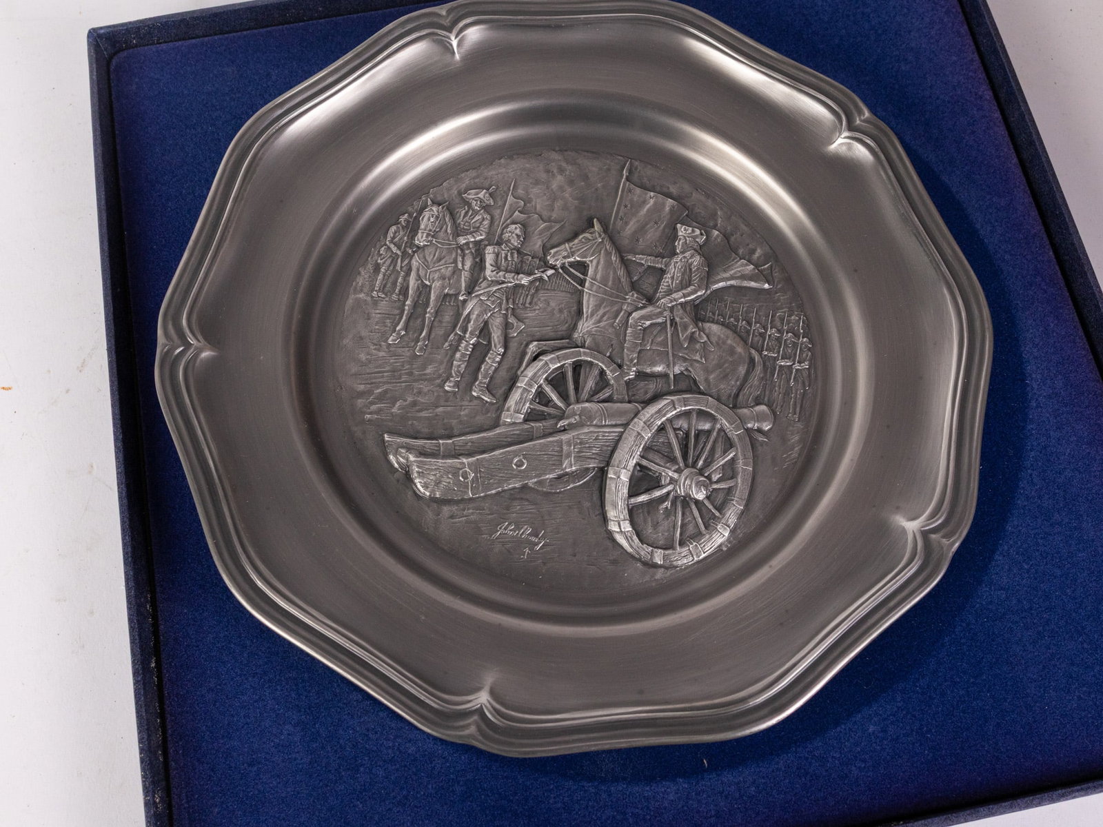 Set of Twelve Commemorative Pewter Plate Commemorating the Bicentennial By The Franklin Mint - 15