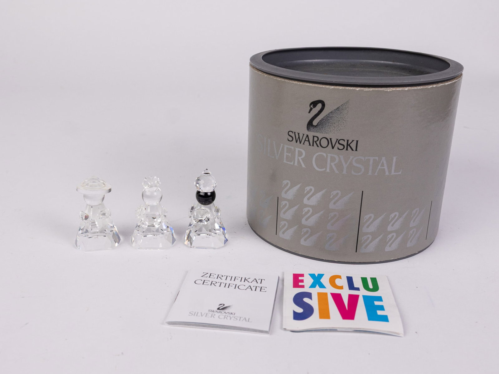 Swarovski Silver Crystal Three Wise Men IOB: Swarovski Silver Crystal Three Wise Men IOB Size 2" H Literature Brooks Auction – Online Auction Terms & Conditions Contact: (856) 694-2960 | info@brooks.auction READ BEFORE YOU BID: We want