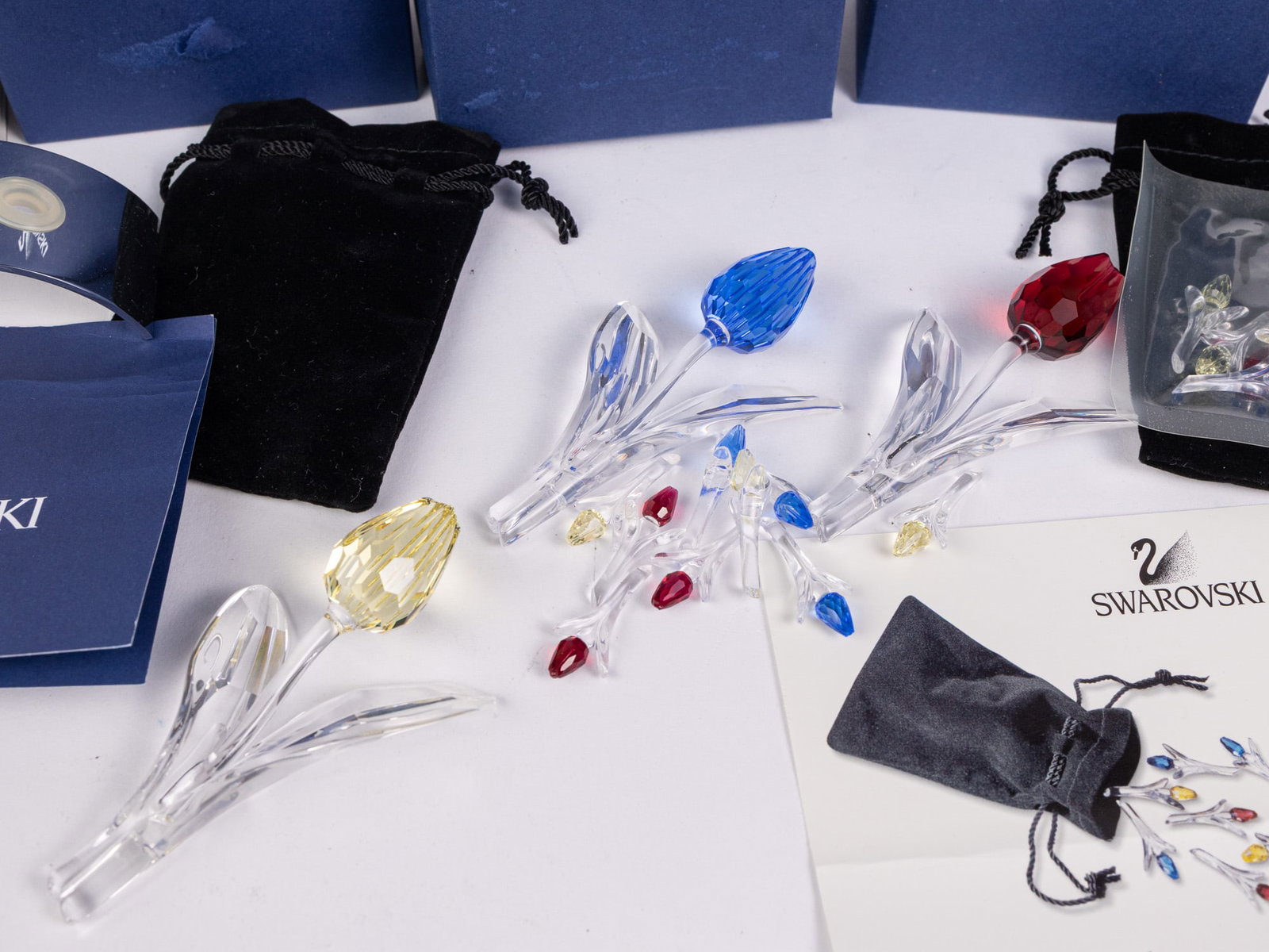 Swarovski Crystal Society Tulips with Display Stands IOB - 3