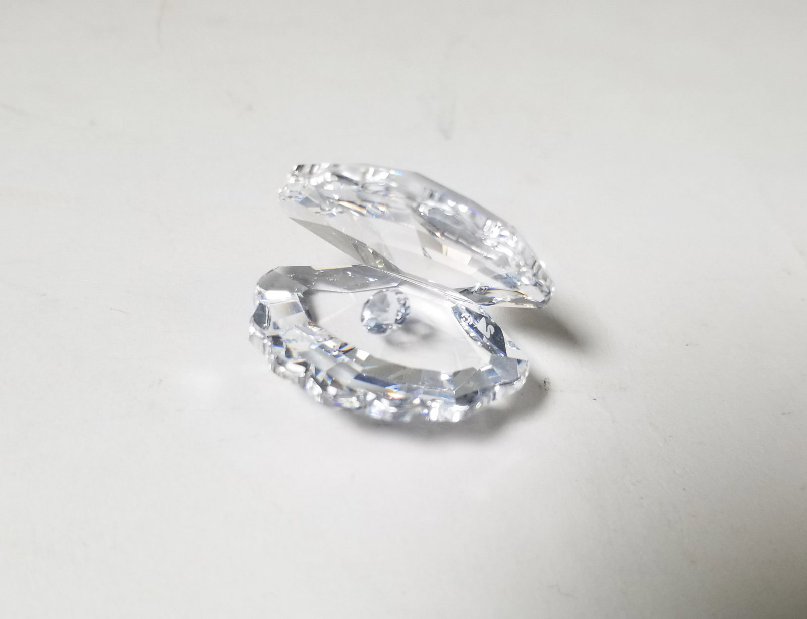 Swarovski Crystal Clam Shell with Diamond Pearl IOB - 2