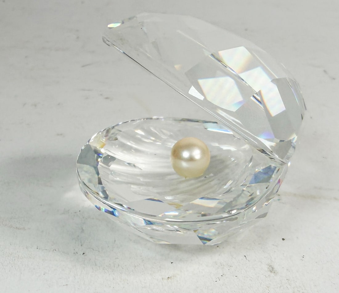 Swarovski Silver Crystal Shell with Pearl IOB - 3