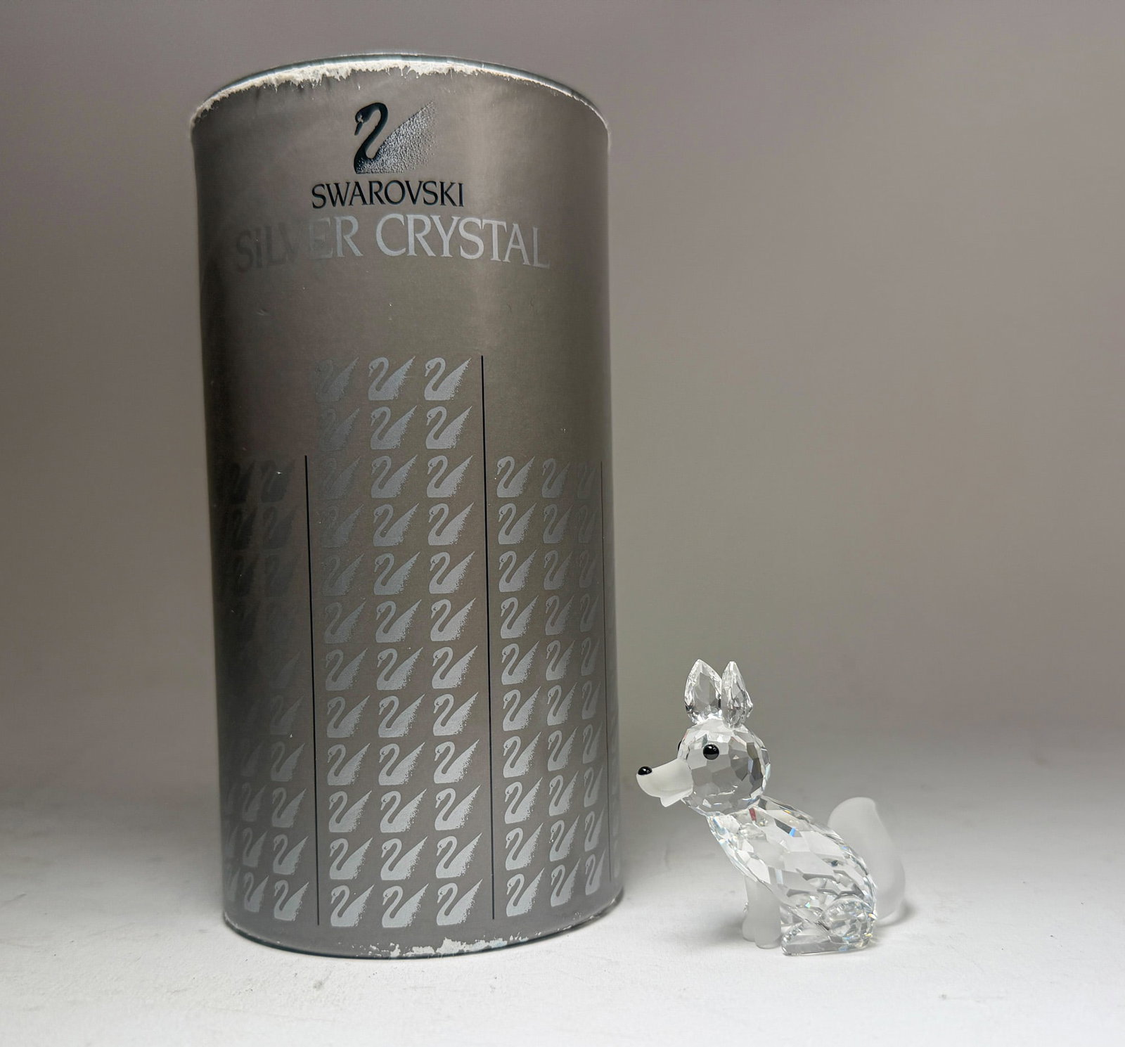 Swarovski Silver Crystal Fox IOB: Swarovski Silver Crystal Fox IOB Size 2" H Literature Brooks Auction – Online Auction Terms & Conditions Contact: (856) 694-2960 | info@brooks.auction READ BEFORE YOU BID: We want you to feel