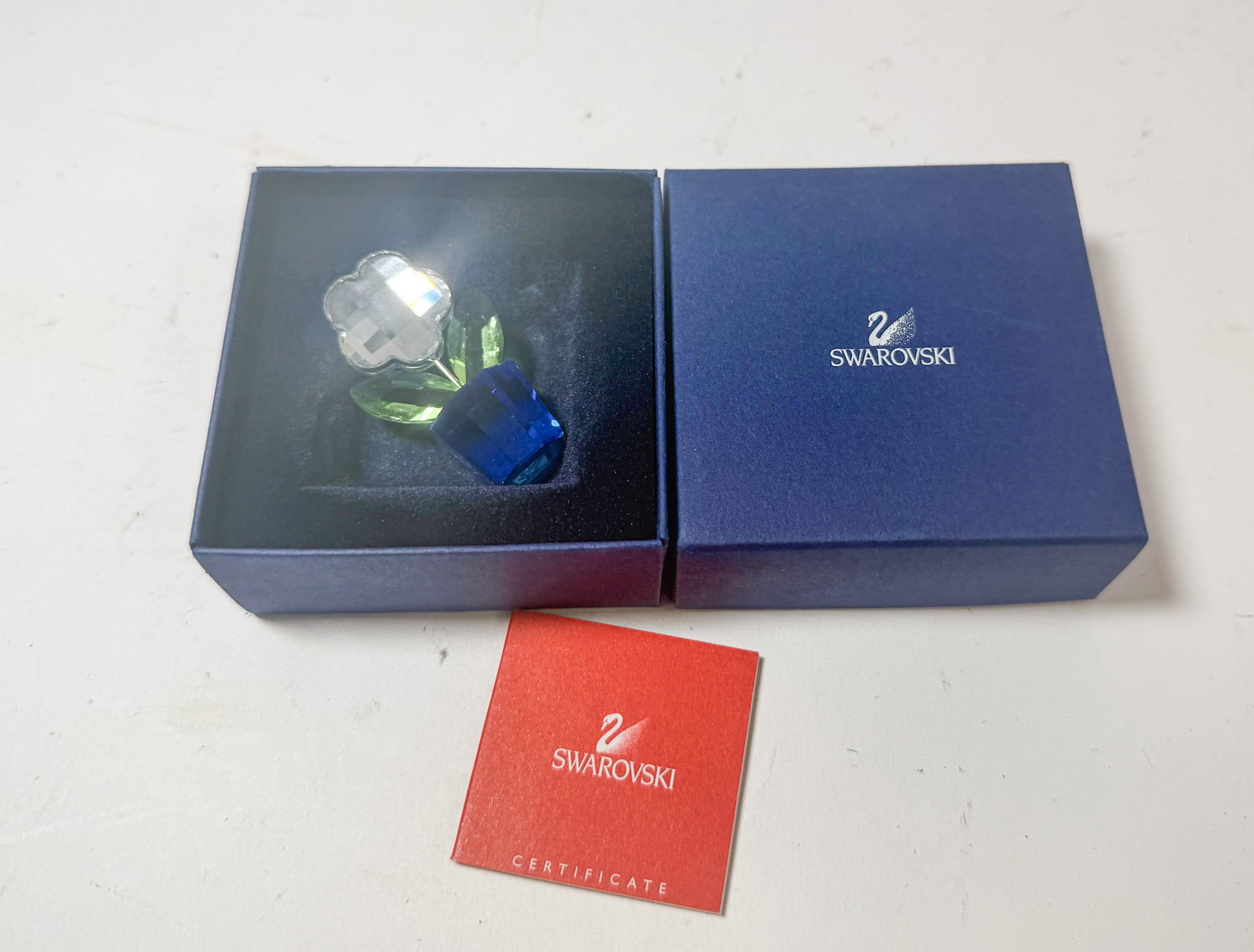 Swarovski Crystal Happy Flower IOB (1 of 3)