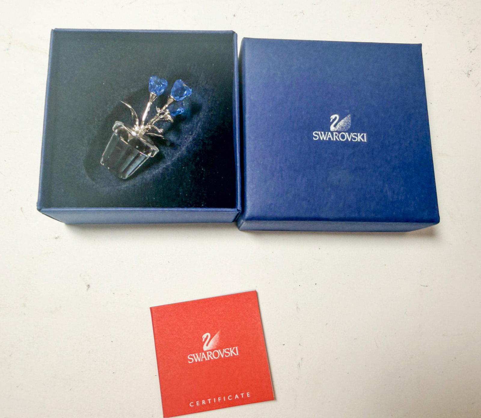 Swarovski Crystal Forget Me Not IOB: Swarovski Crystal Forget Me Not IOB Size 2" H Literature Brooks Auction – Online Auction Terms & Conditions Contact: (856) 694-2960 | info@brooks.auction READ BEFORE YOU BID: We want you to
