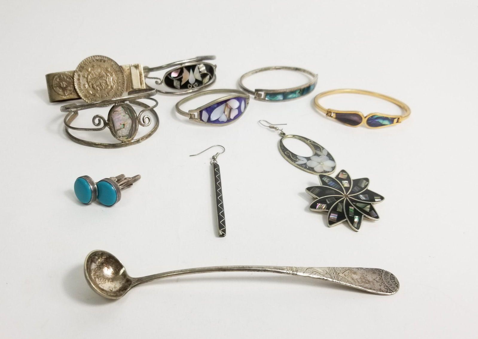 Mexican Alpaca Silver Jewelry and Accessories: Mexican Alpaca Silver Jewelry and Accessories Literature Brooks Auction – Online Auction Terms & Conditions ————————————&#