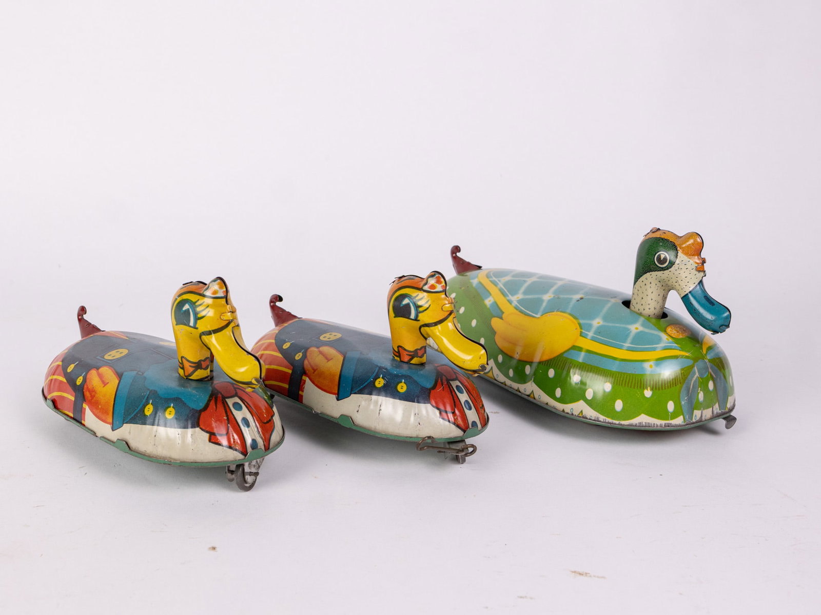 Vintage Wind-Up Tin Litho Lindstrom Skeeter Duck & Ducklings (1 of 5)