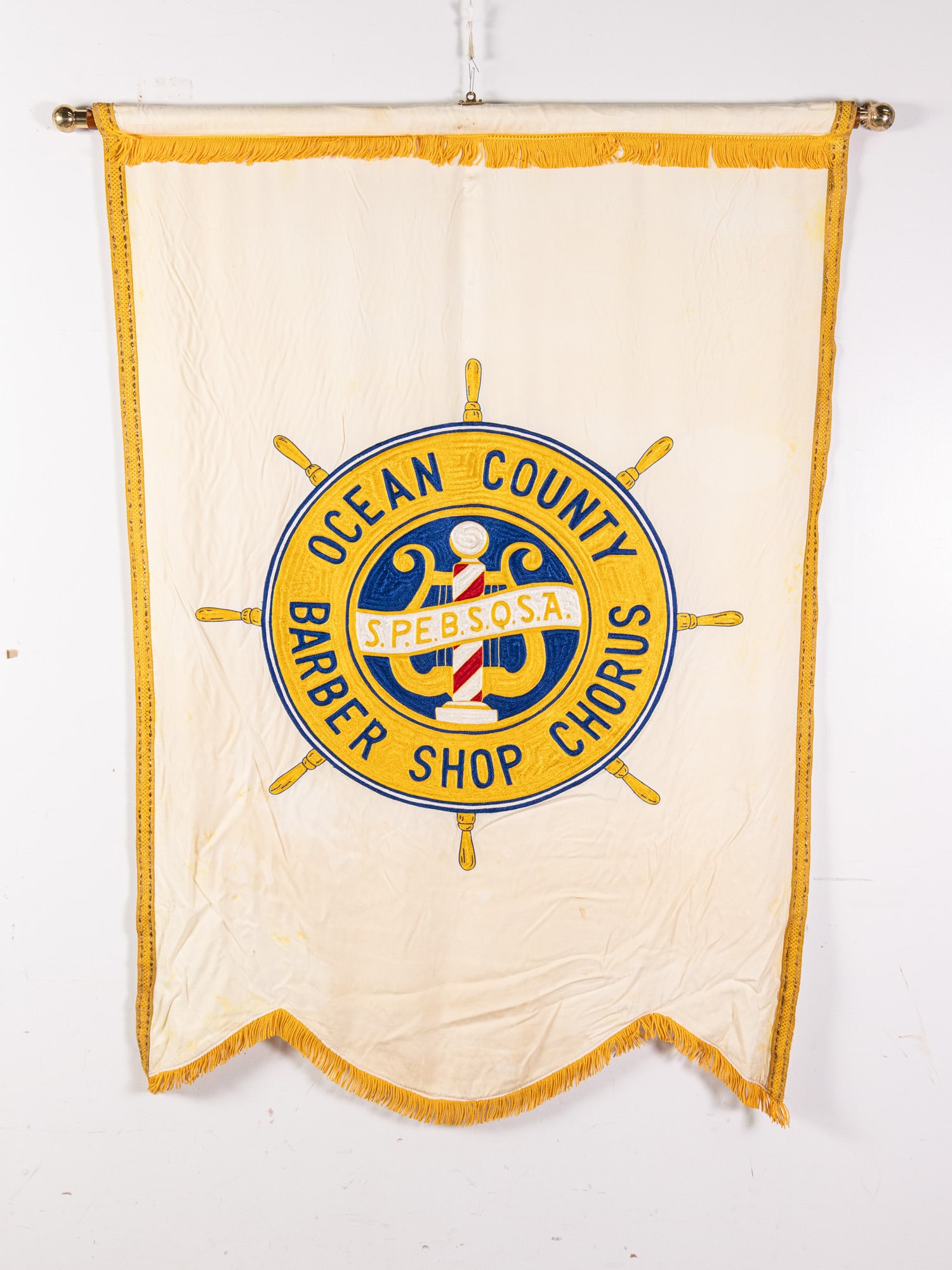 Large Vintage "Ocean County Barbershop Chorus" Hanging Tapestry: Large Vintage "Ocean County Barbershop Chorus" Hanging Tapestry Size 56" x 45" Literature Brooks Auction – Online Auction Terms & Conditions Contact: (856) 694-2960 | info@brooks.auction READ