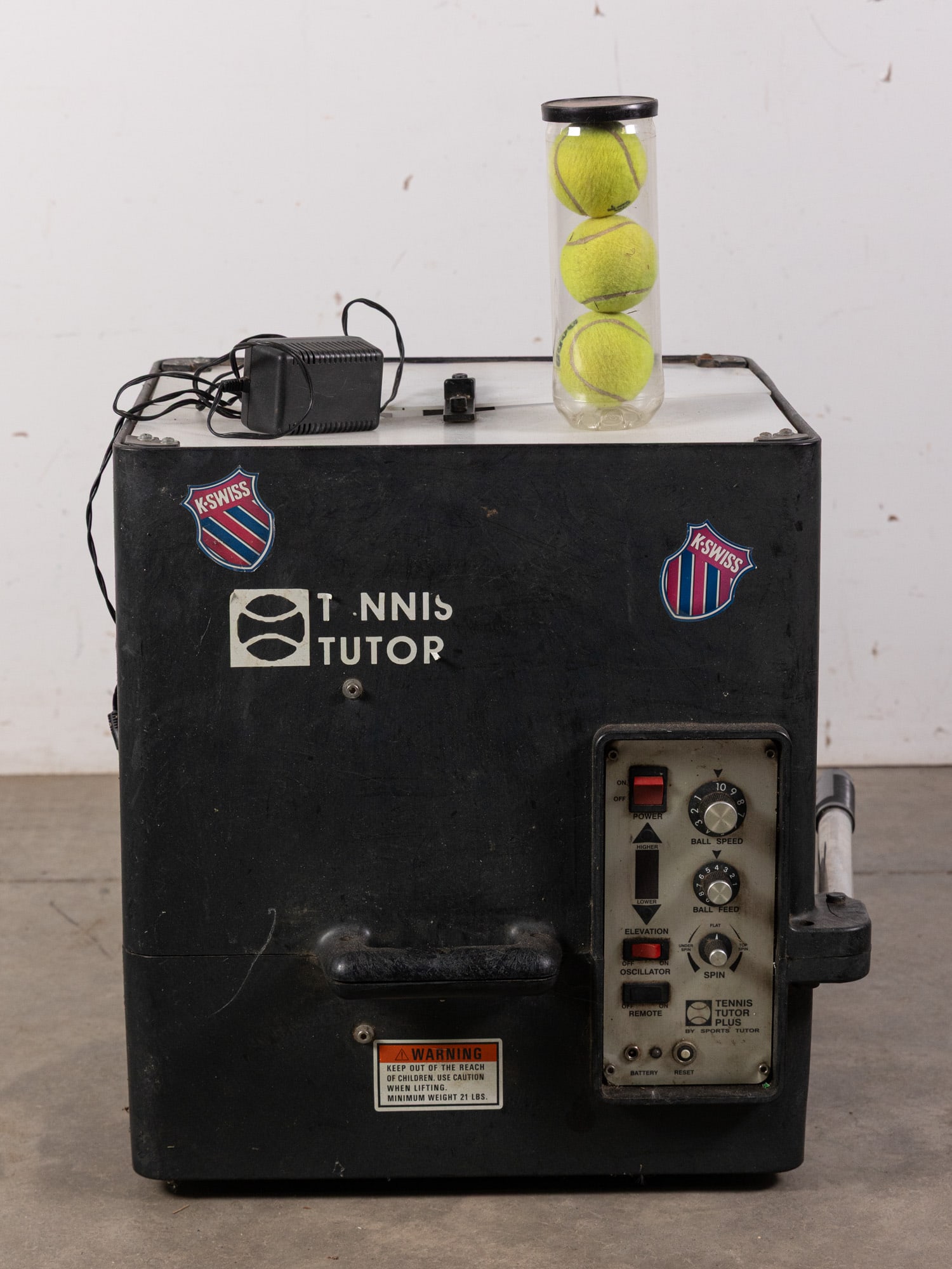 Tennis Tutor Plus Tennis Ball Machine: Untested! Literature Brooks Auction – Online Auction Terms & Conditions Contact: (856) 694-2960 | info@brooks.auction READ BEFORE YOU BID: We want you to feel confident when bidding. Please