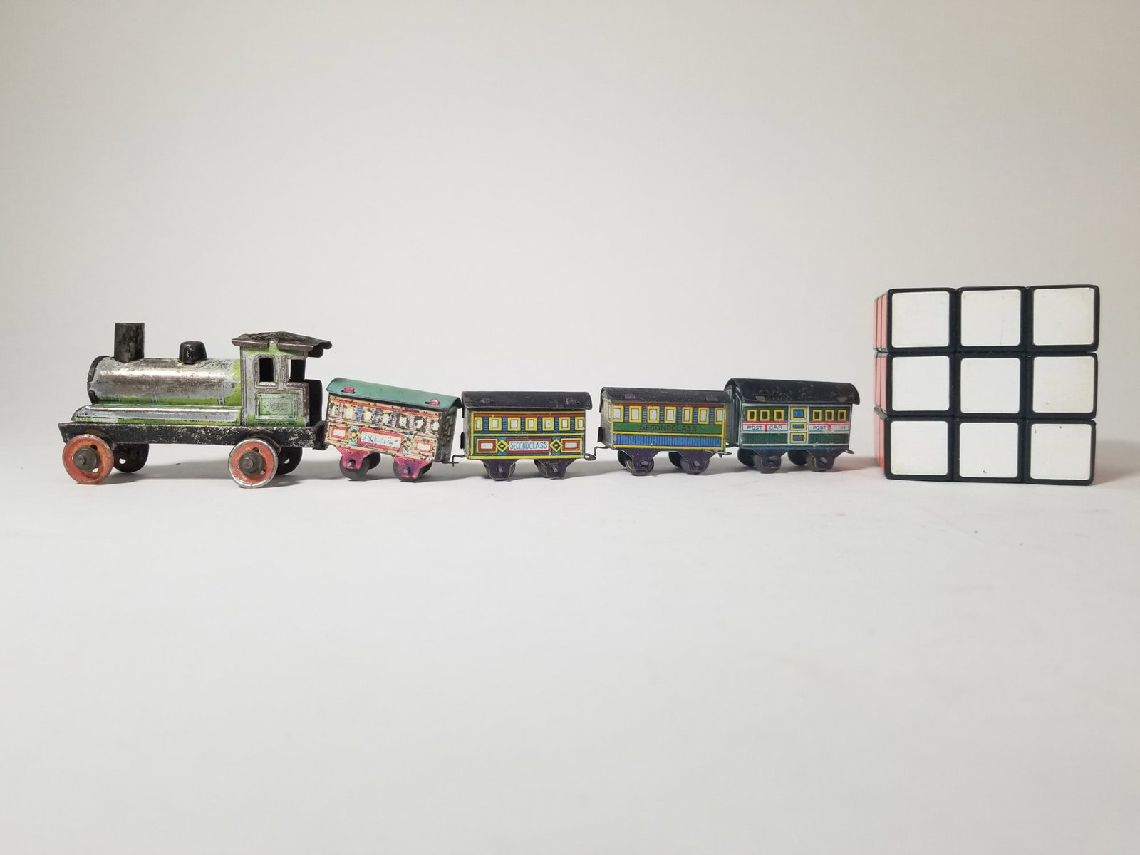 Antique German Penny Toy Tin Litho Locomotive Train Set (1 of 4)