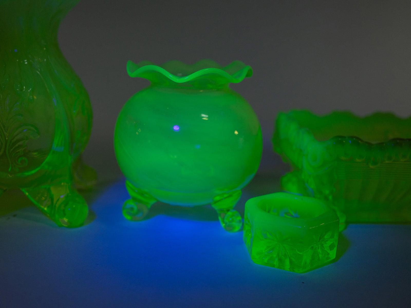 Assorted Vaseline Uranium Glass Articles - 7