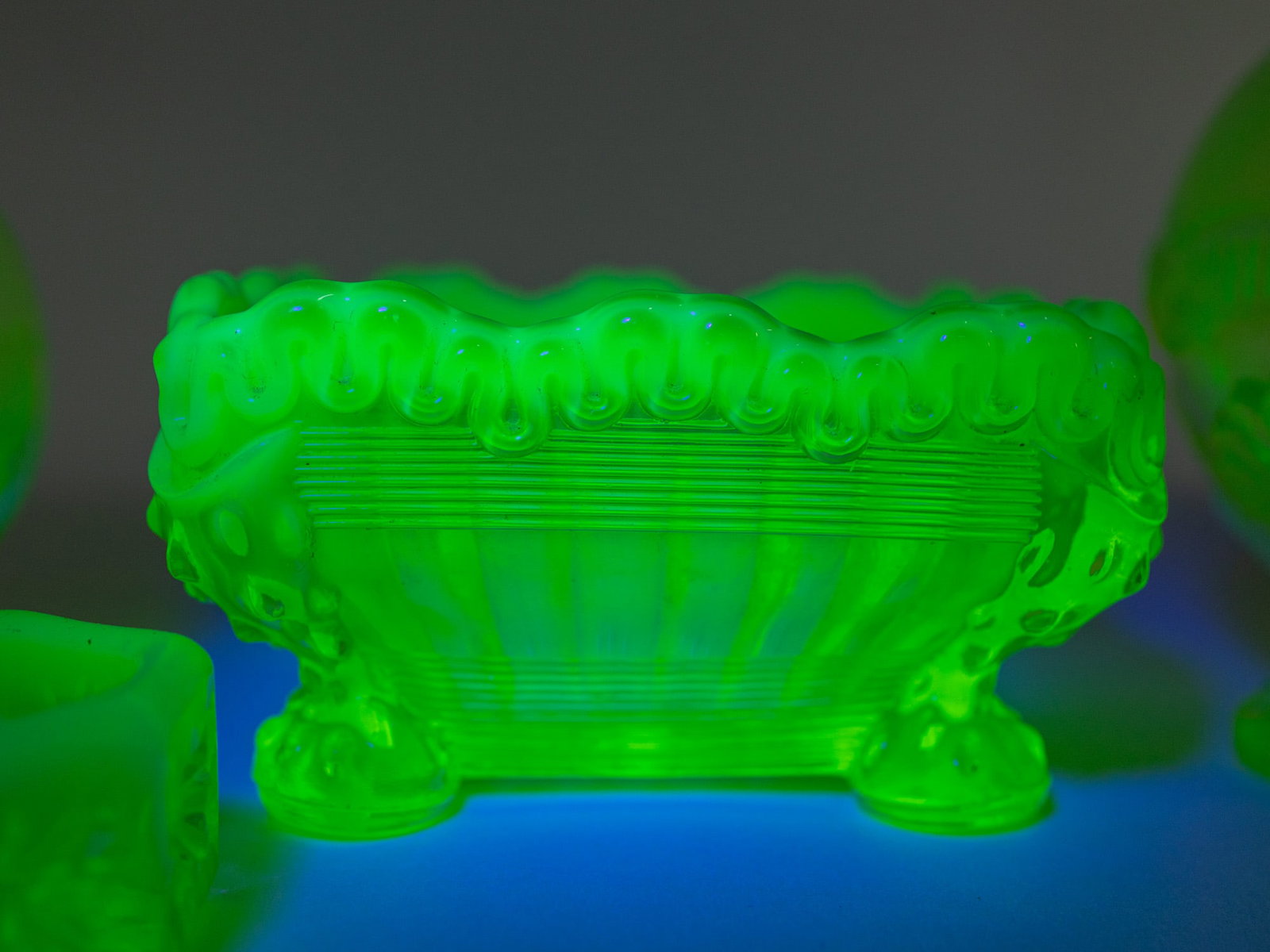 Assorted Vaseline Uranium Glass Articles - 8