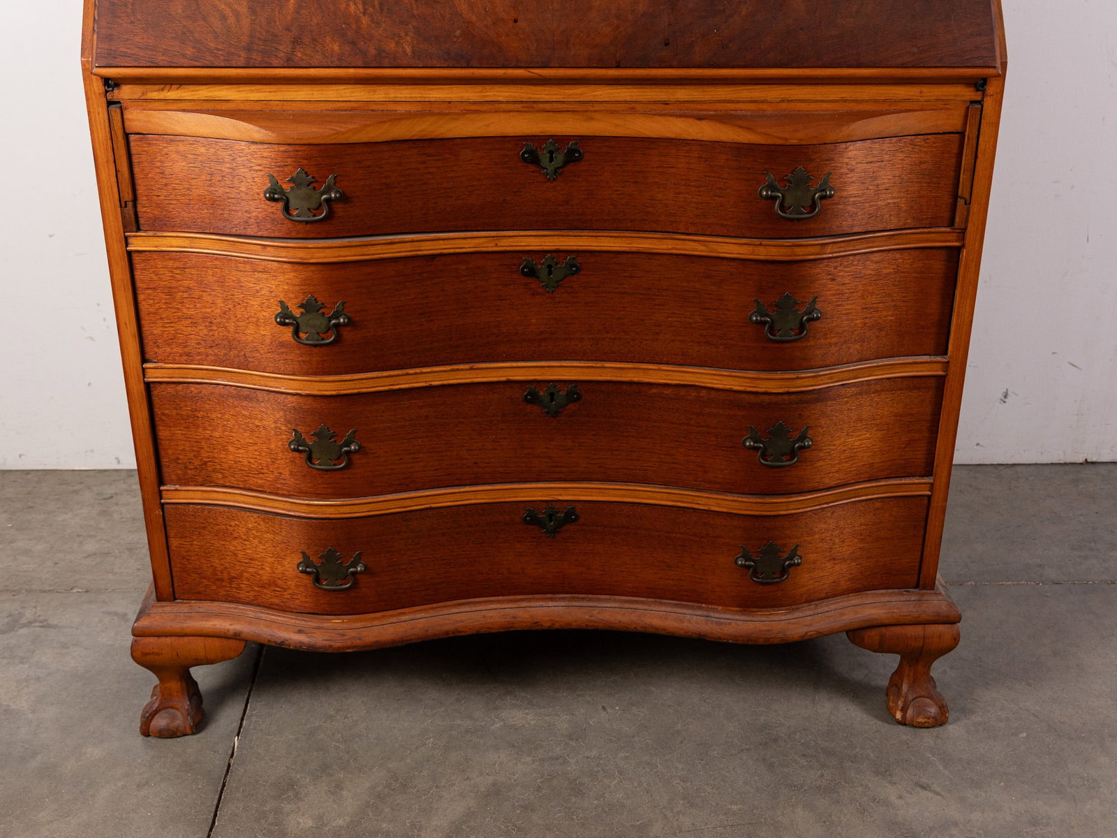 Antique Serpentine Writing Desk - 3