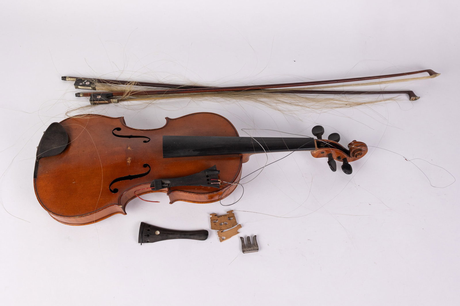 Antique Violin "Nicolaus Amatus Fecit in Cremona 1645" w/ Case (1 of 8)
