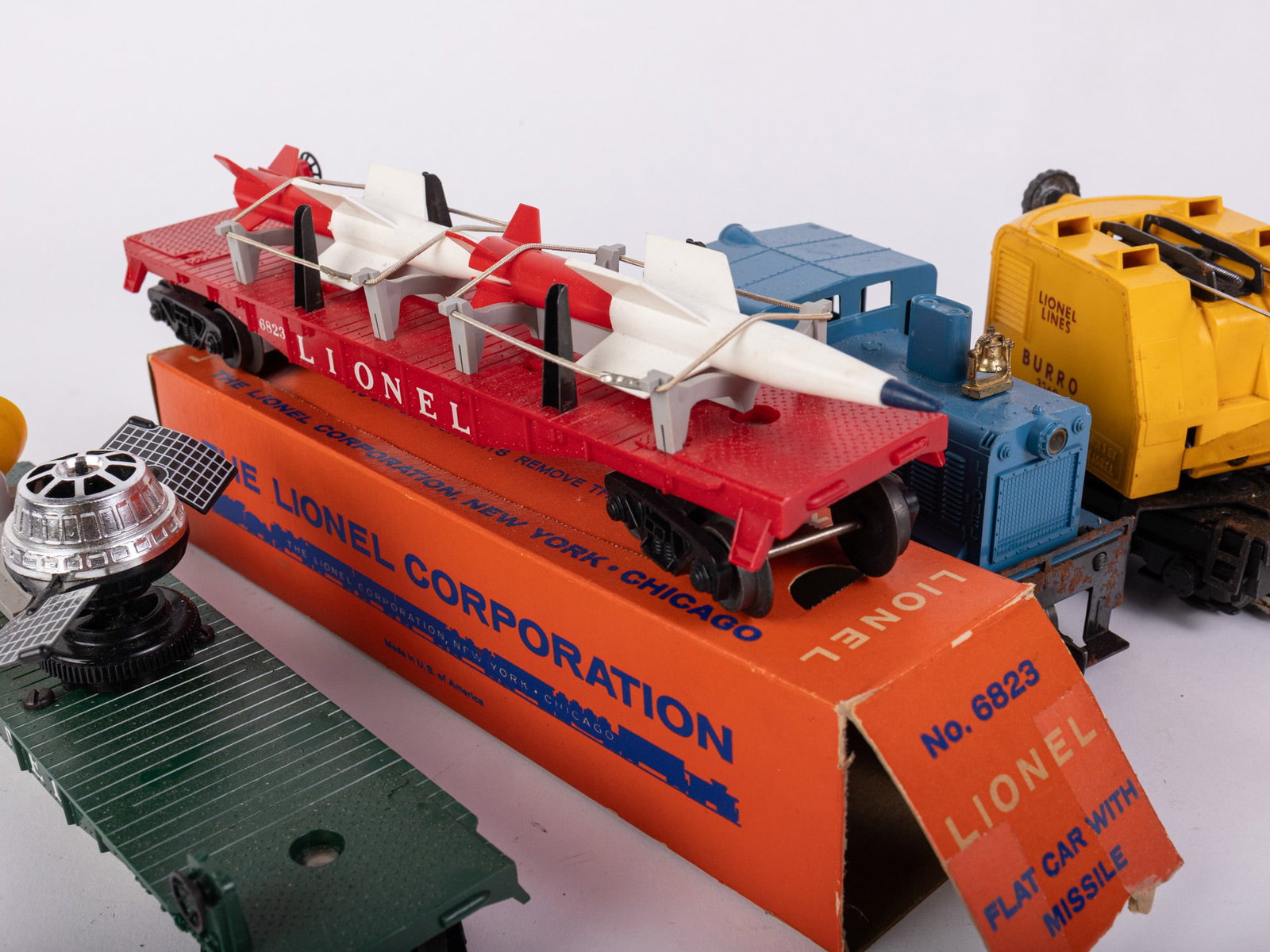 Assorted Vintage Lionel Model Trains - 2