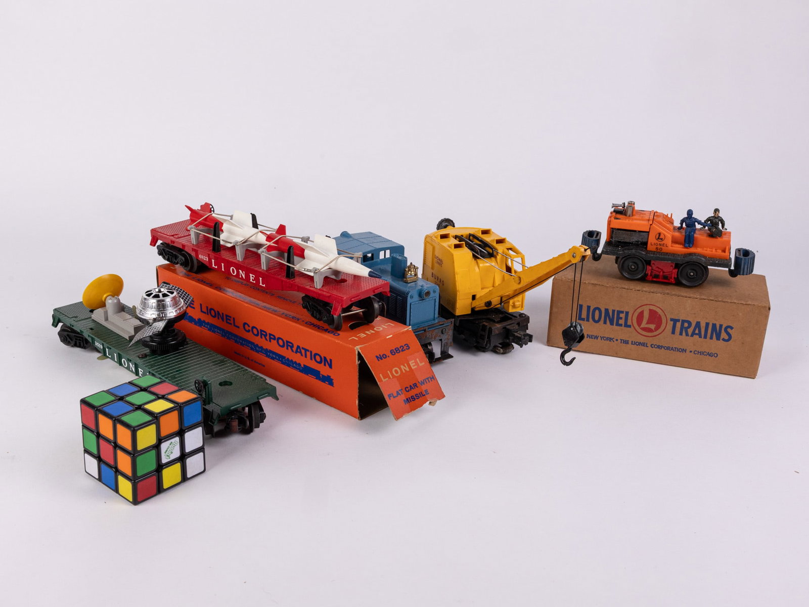 Assorted Vintage Lionel Model Trains - 3