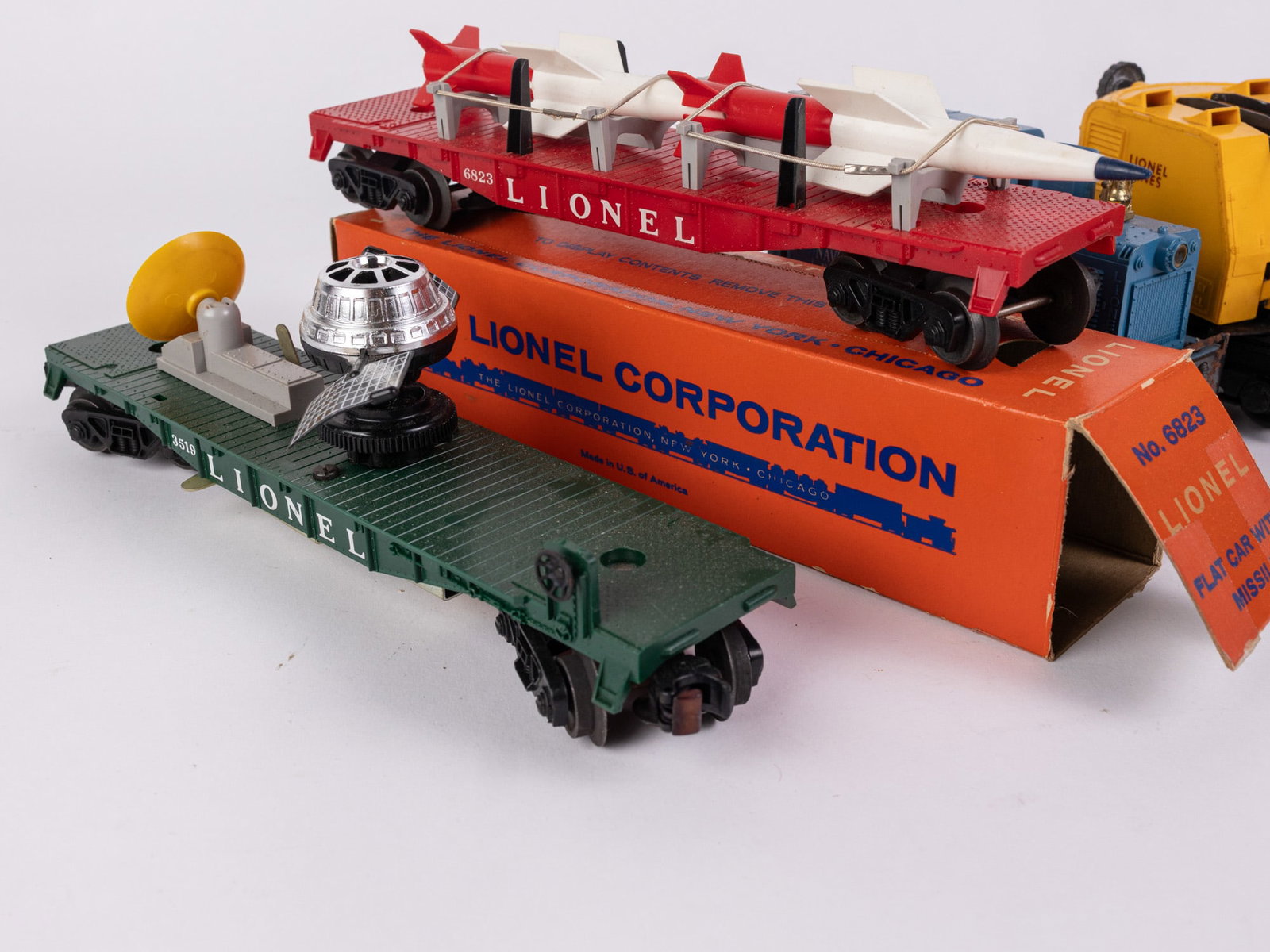 Assorted Vintage Lionel Model Trains - 4