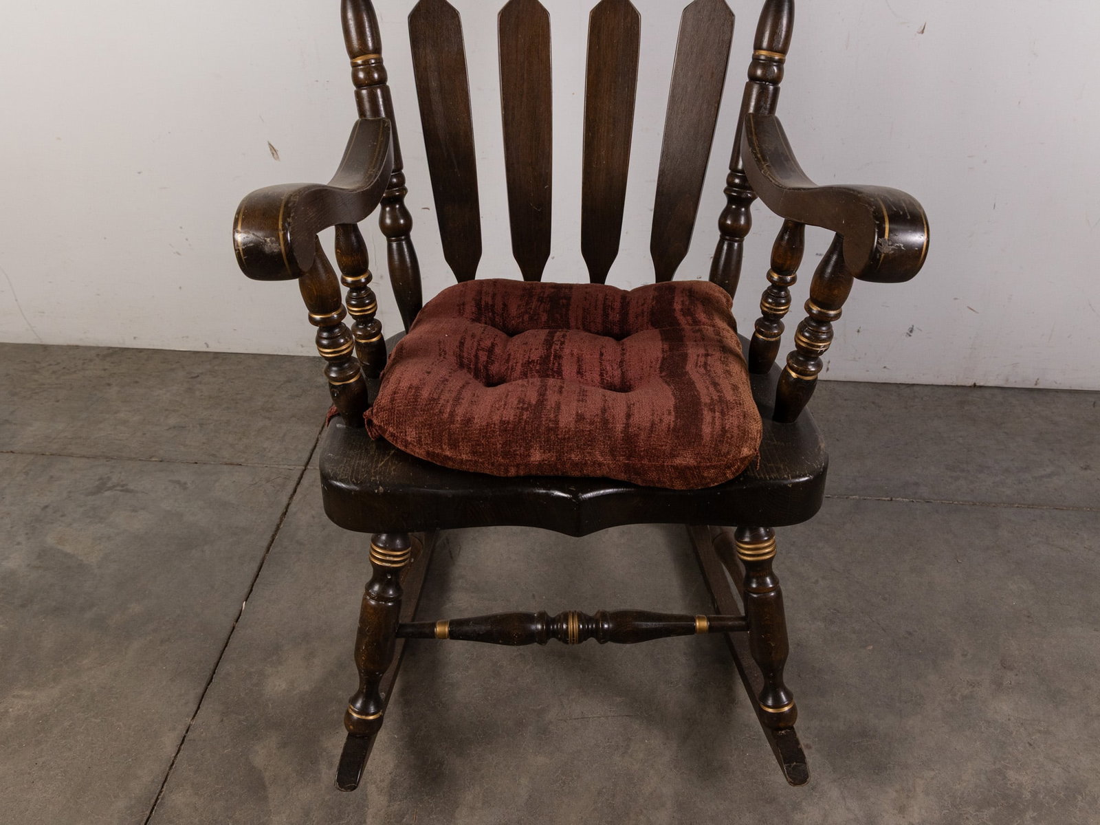 Vintage Bicentennial Motif Rocking Chair - 3
