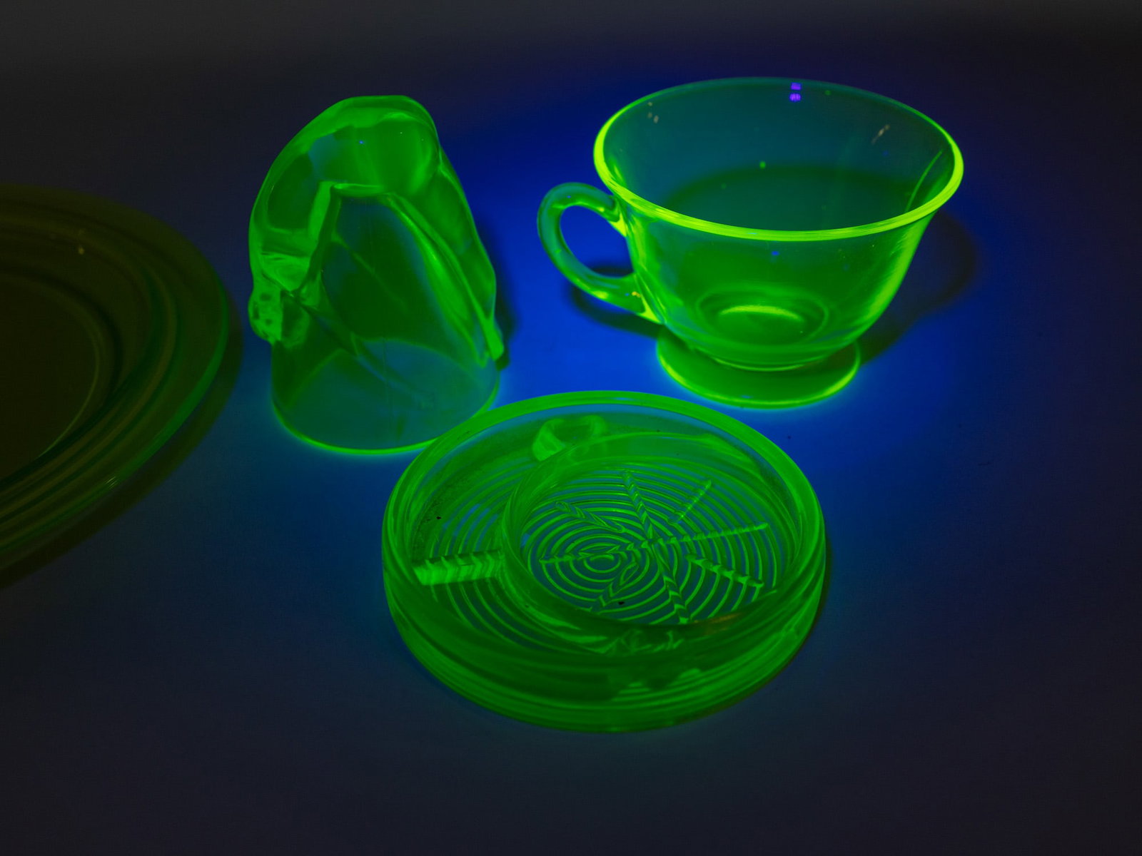 Assorted Uranium Glass Articles - 6