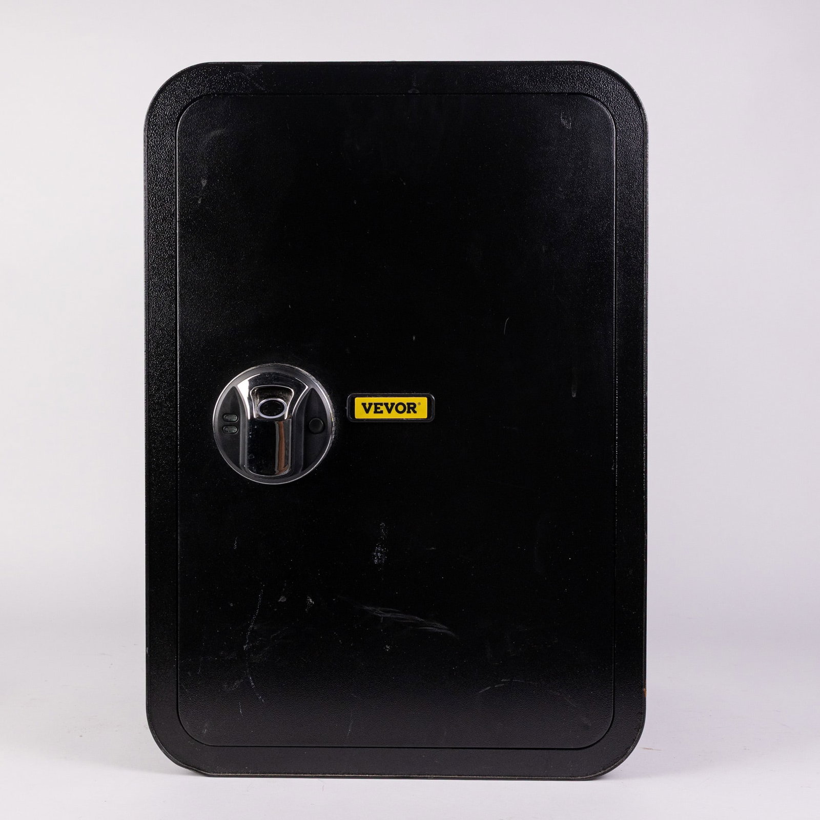 Vevor Fingerprint Locked Safe: Personal safe that locks via fingerprint, includes keys. Fingerprint function is untested though it does include original set up instructions. Size 20" x 14" x 12" Literature Brooks Auction –