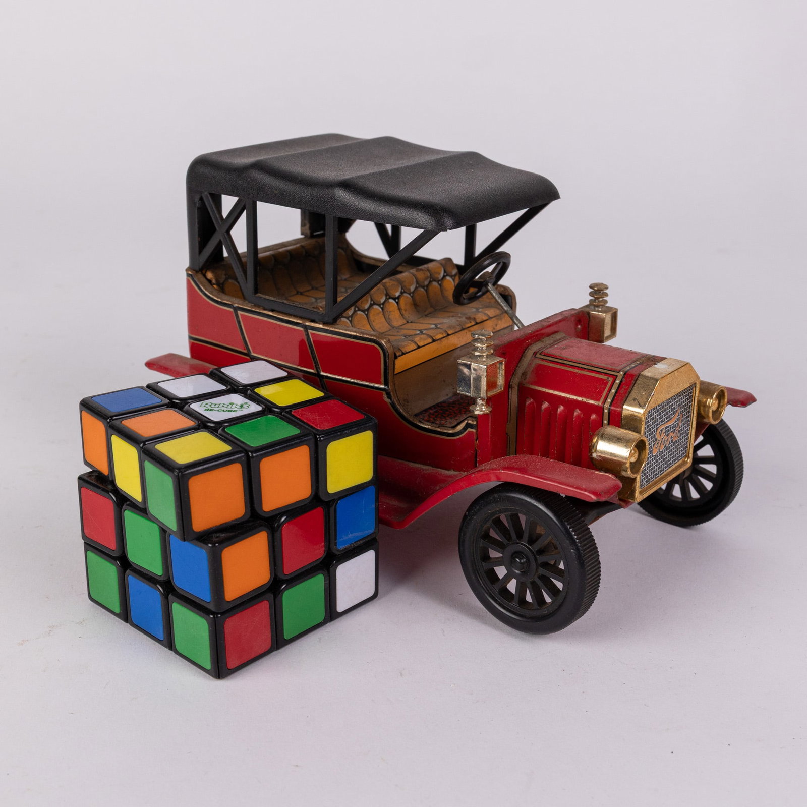 Vintage Japanese Tin Litho Touring Battery Powered Toy Car - 2