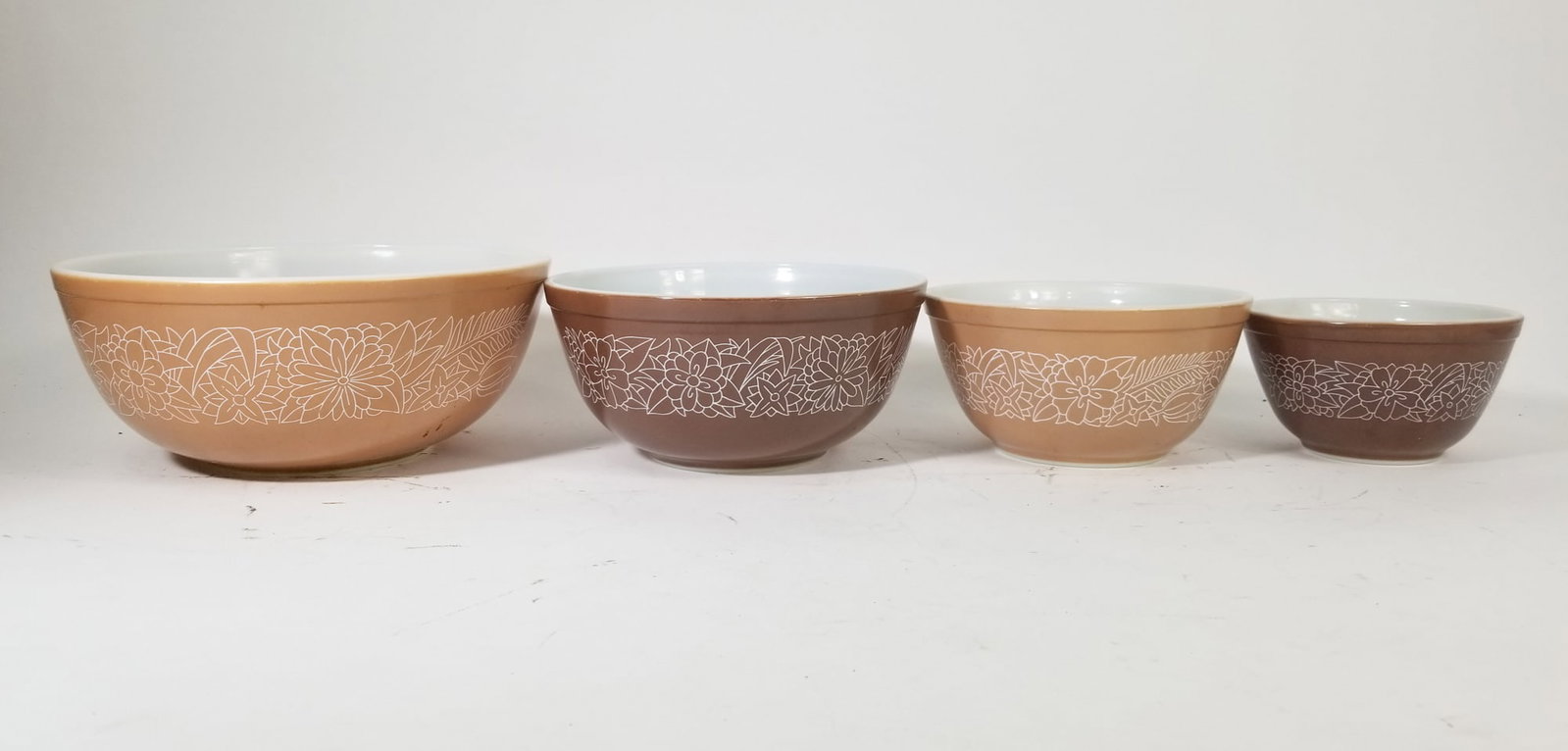 Set of Four Vintage Pyrex Woodland Mixing Bowls (1 of 2)