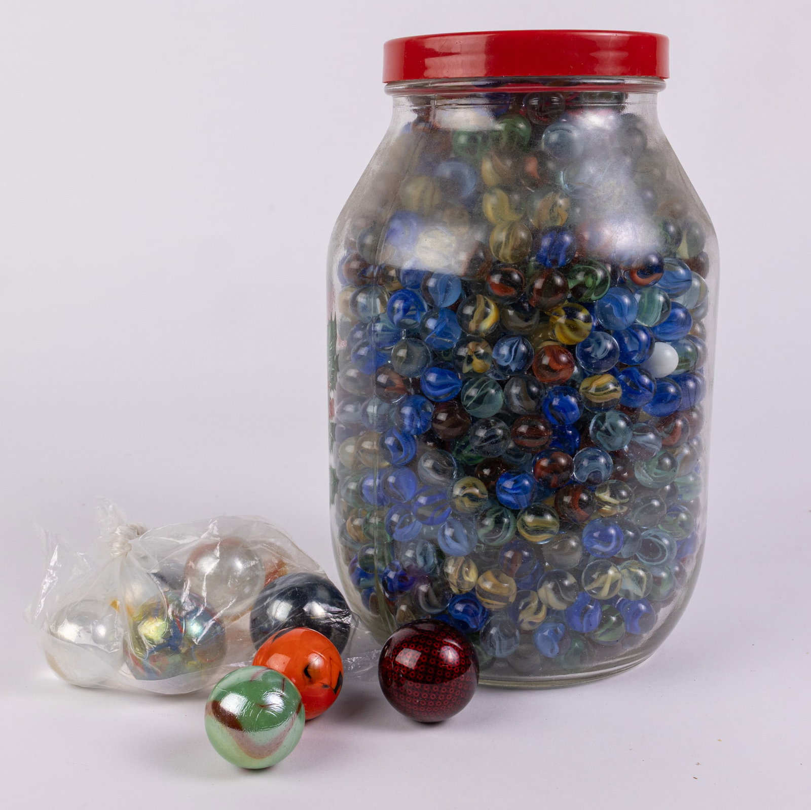 Lot of Assorted Vintage Marbles (1 of 4)