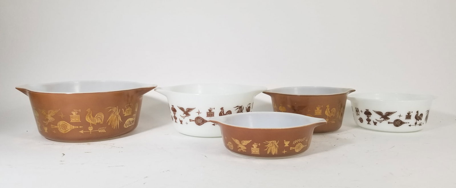 Set of Five Vintage Pyrex Early American Cinderella Serving Bowls (1 of 3)