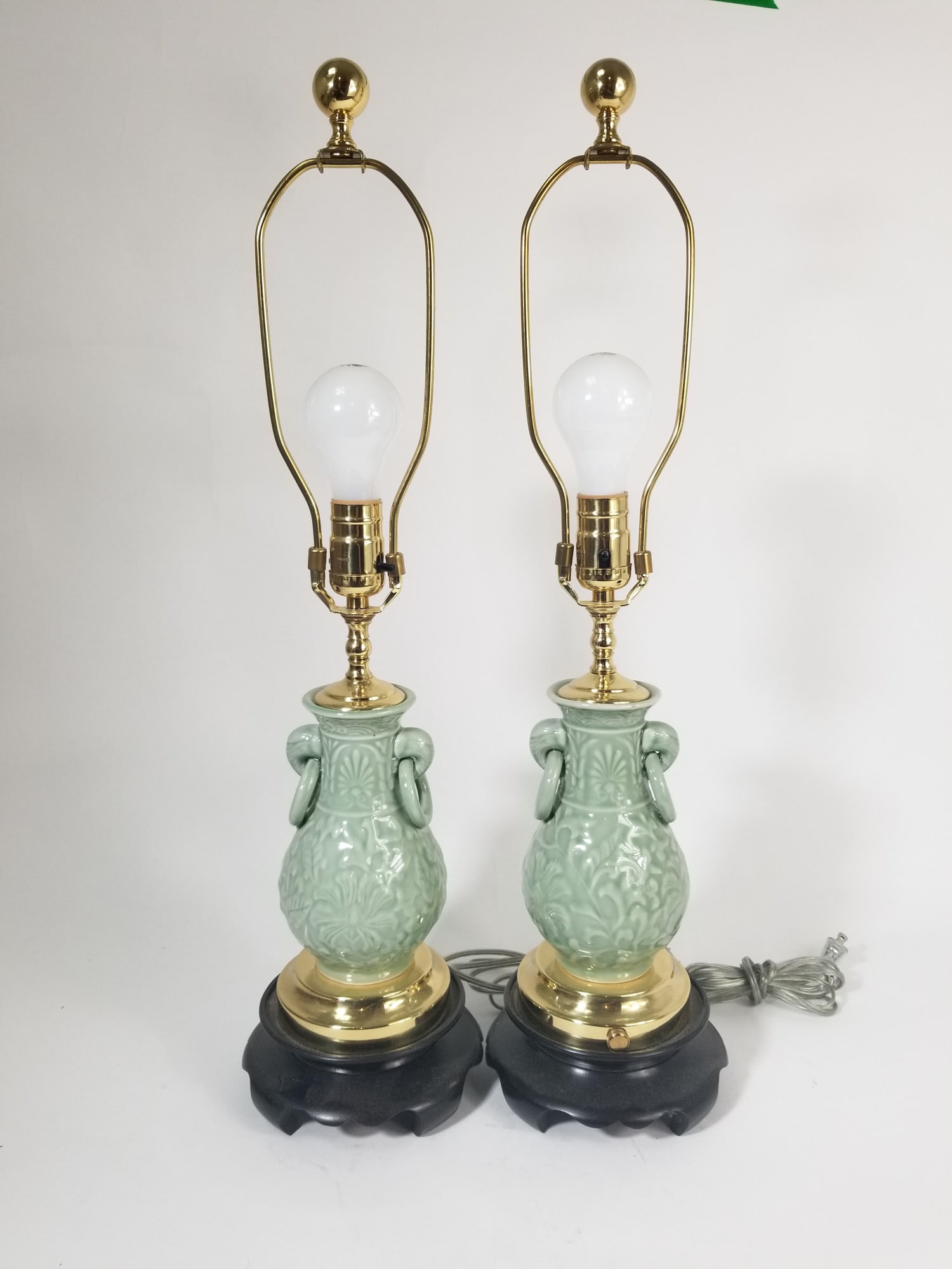 Pair of Vintage Ceramic Asian Style Lamps: Pair of Vintage Ceramic Asian Style Lamps Size 25" H Literature Brooks Auction – Online Auction Terms & Conditions Contact: (856) 694-2960 | info@brooks.auction READ BEFORE YOU BID: We want you