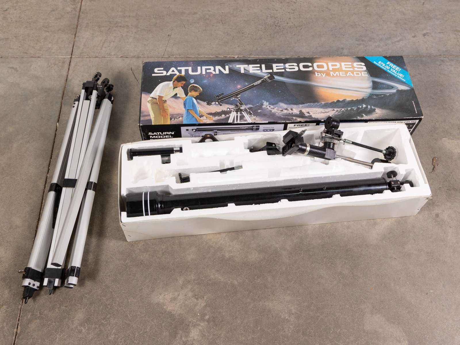 Meade "Saturn Telescopes" Telescope IOB (1 of 5)