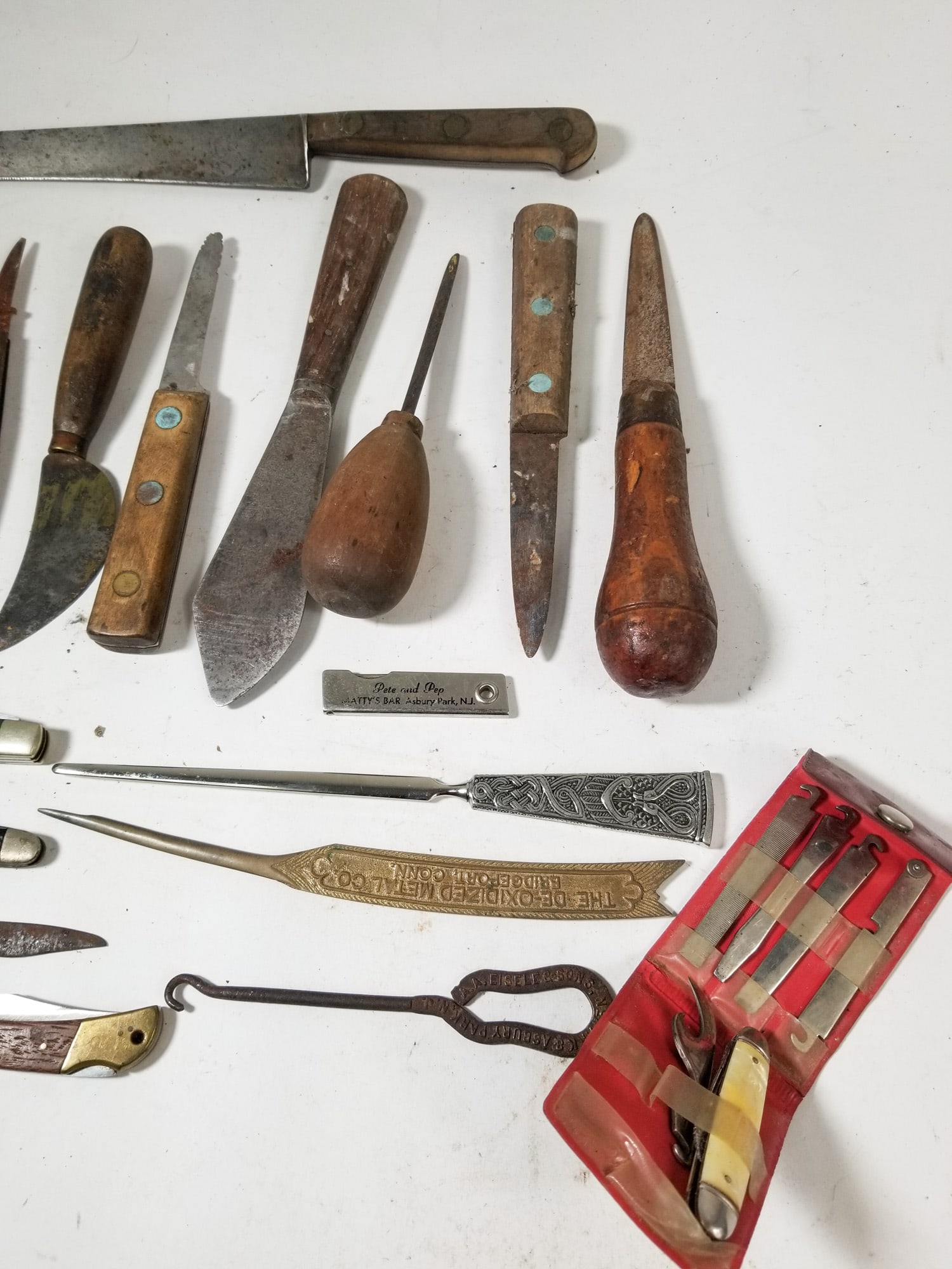 Assortment of Vintage & Antique Articles ft. Folding Knives & Letter Openers - 3