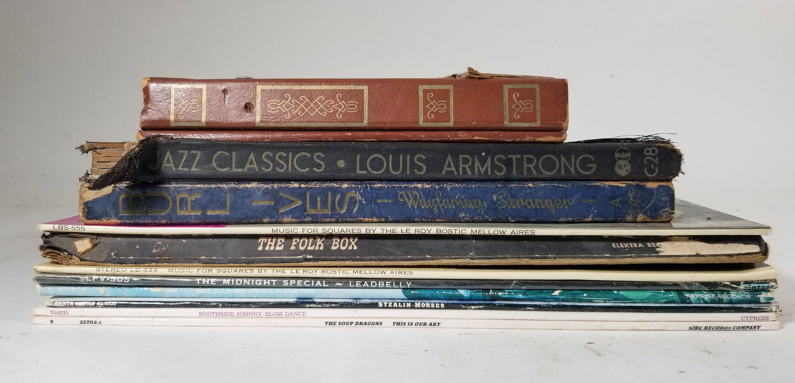 Vintage Record Assortment ft. Beatles 45s & Blues Records: Vintage Record Assortment ft. Beatles 45s & Blues Records Size 12" Literature Brooks Auction – Online Auction Terms & Conditions Contact: (856) 694-2960 | info@brooks.auction READ BEFORE YOU